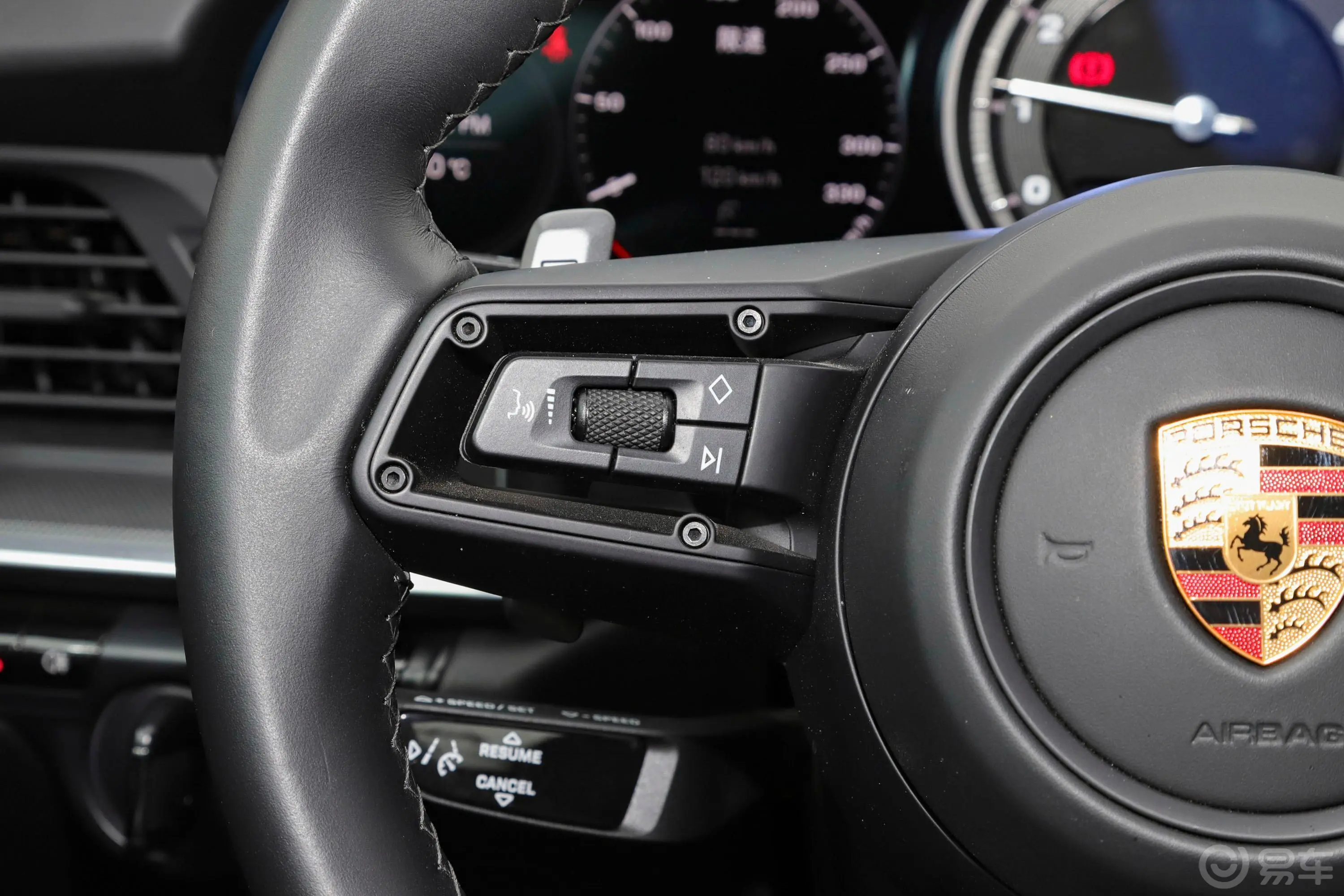 保时捷911Carrera Cabriolet 3.0T左侧方向盘功能按键