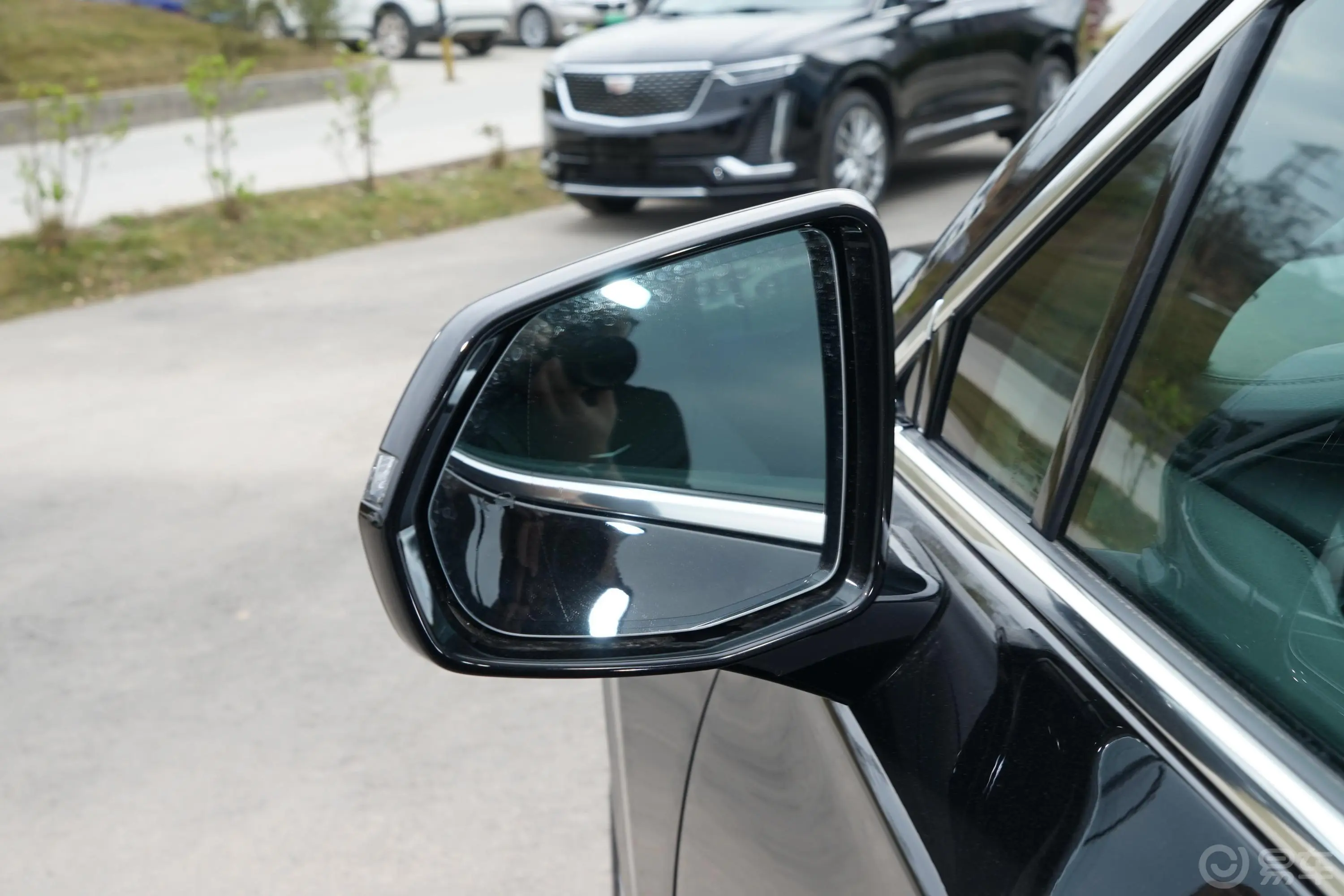 凯迪拉克XT62.0T 轻混 两驱豪华型 6座后视镜镜面