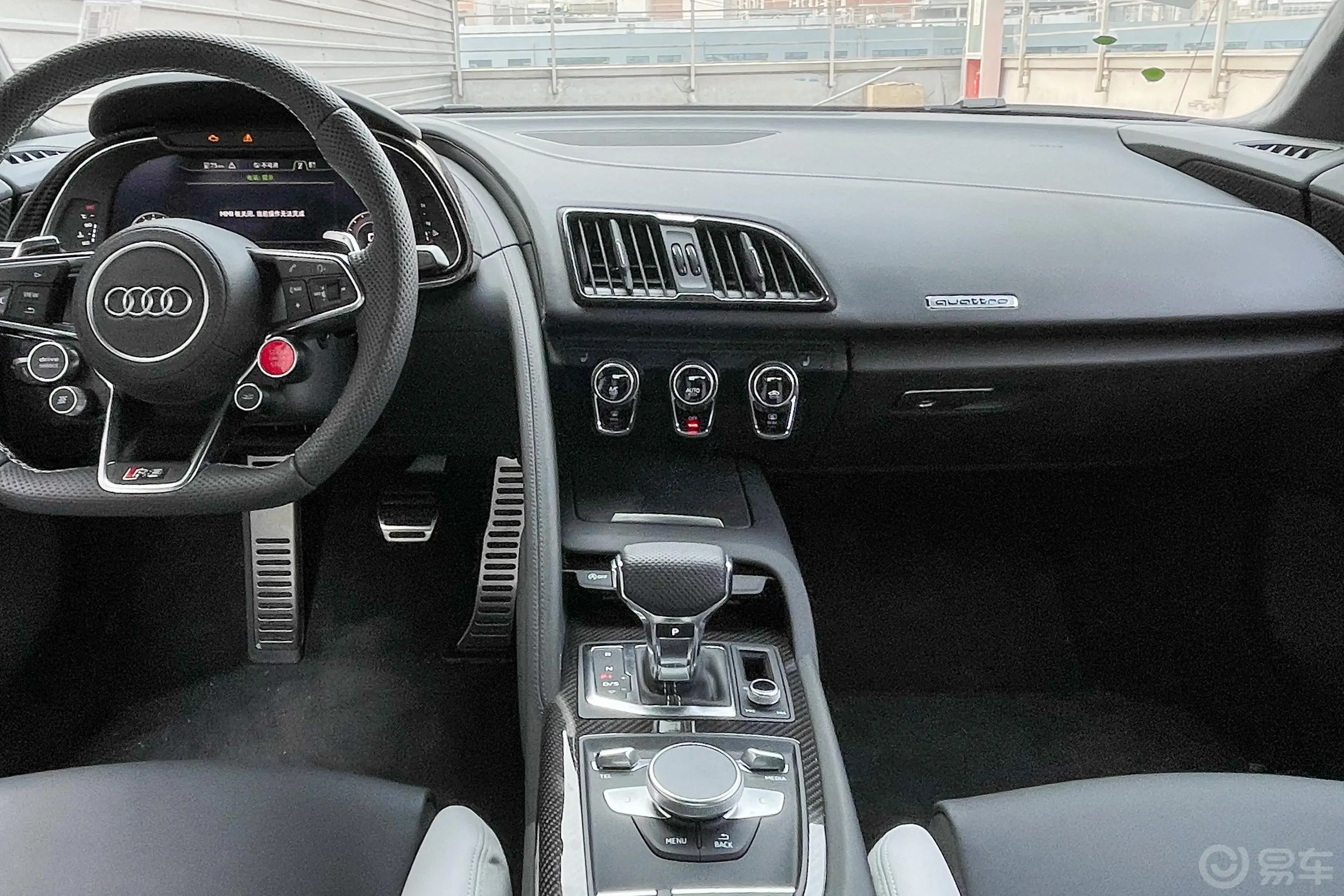 奥迪R8R8 V10 Coupe Performance 收藏家版中控台整体