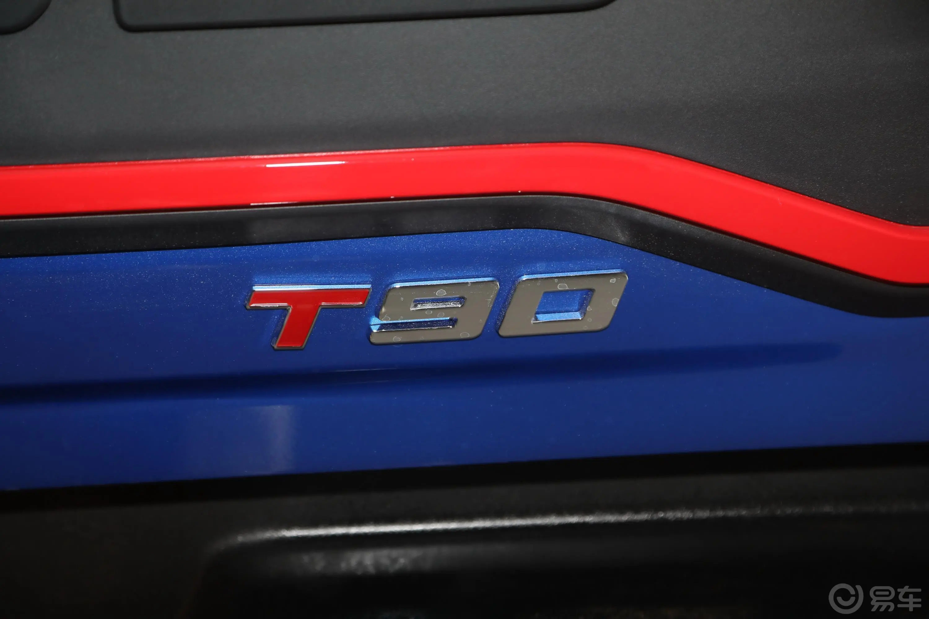 大通T902.0T 手动两驱单增压长箱高底盘舒享型 柴油外观细节