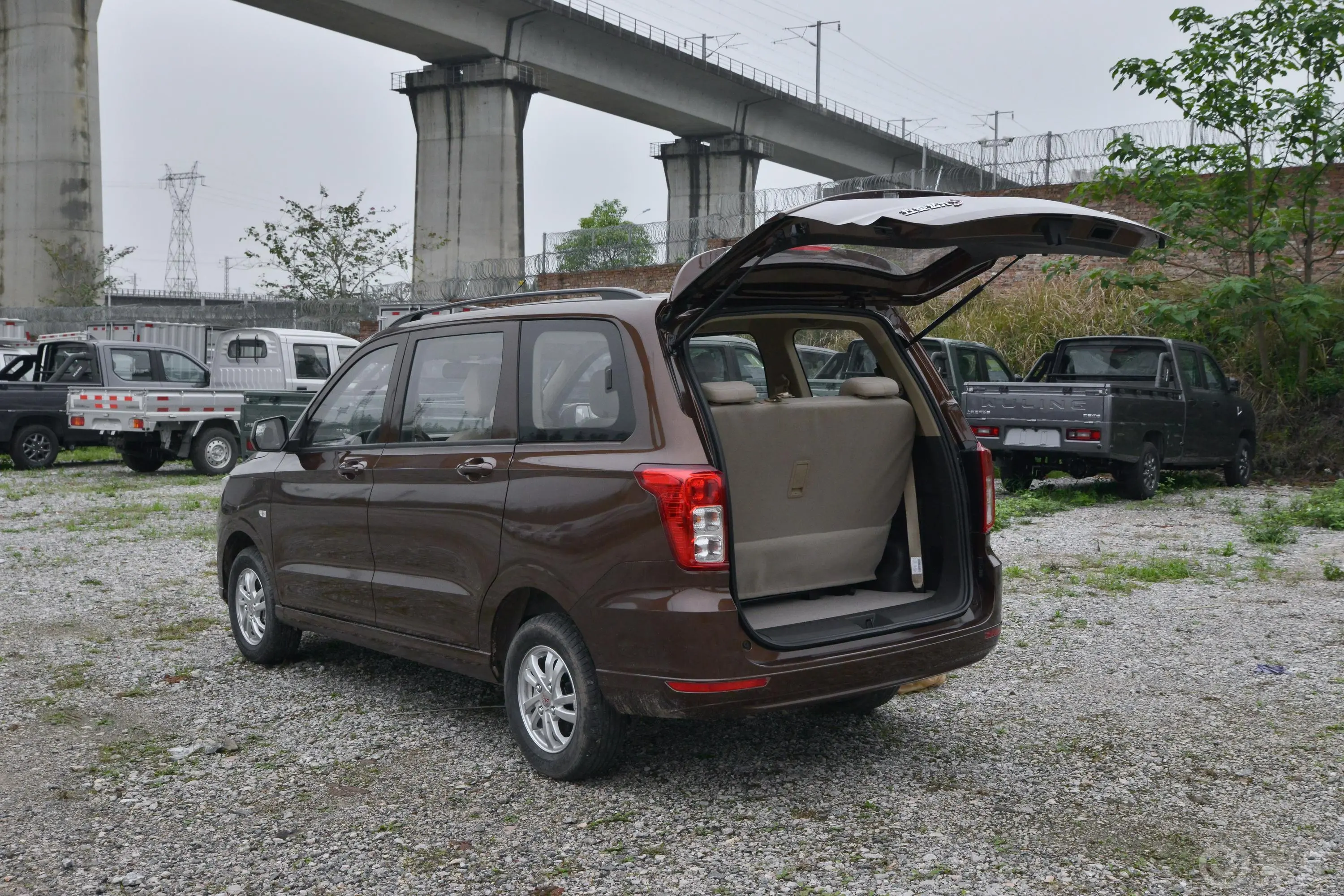 五菱宏光S1.5L 手动 标准型空间