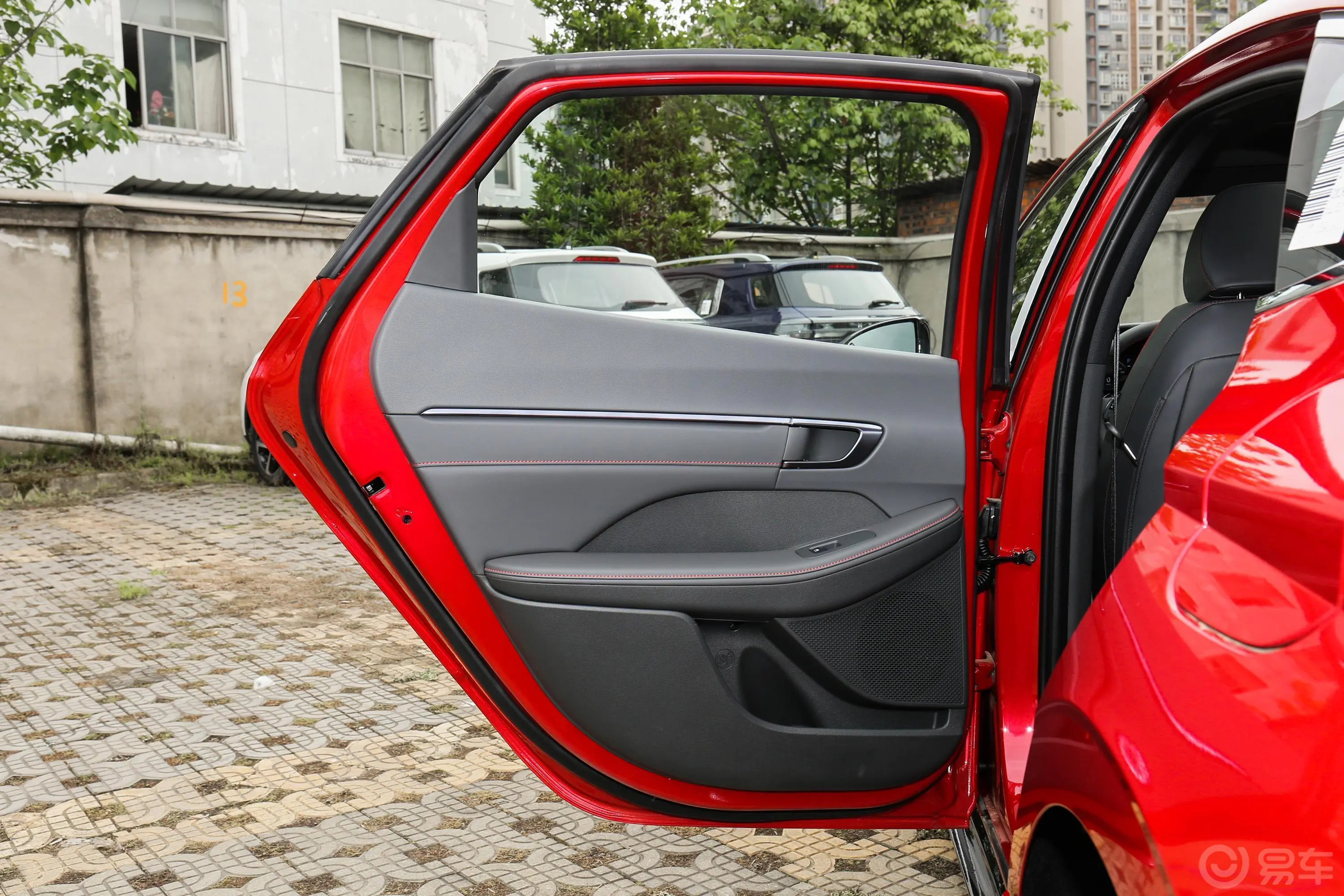 索纳塔改款 380TGDi 自动智享版驾驶员侧后车门