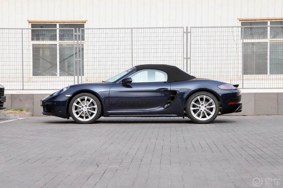 保时捷718Boxster 2.0T外观