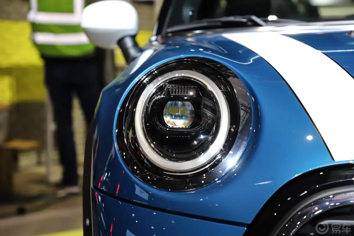 MINI1.5T COOPER 艺术家 五门版外观