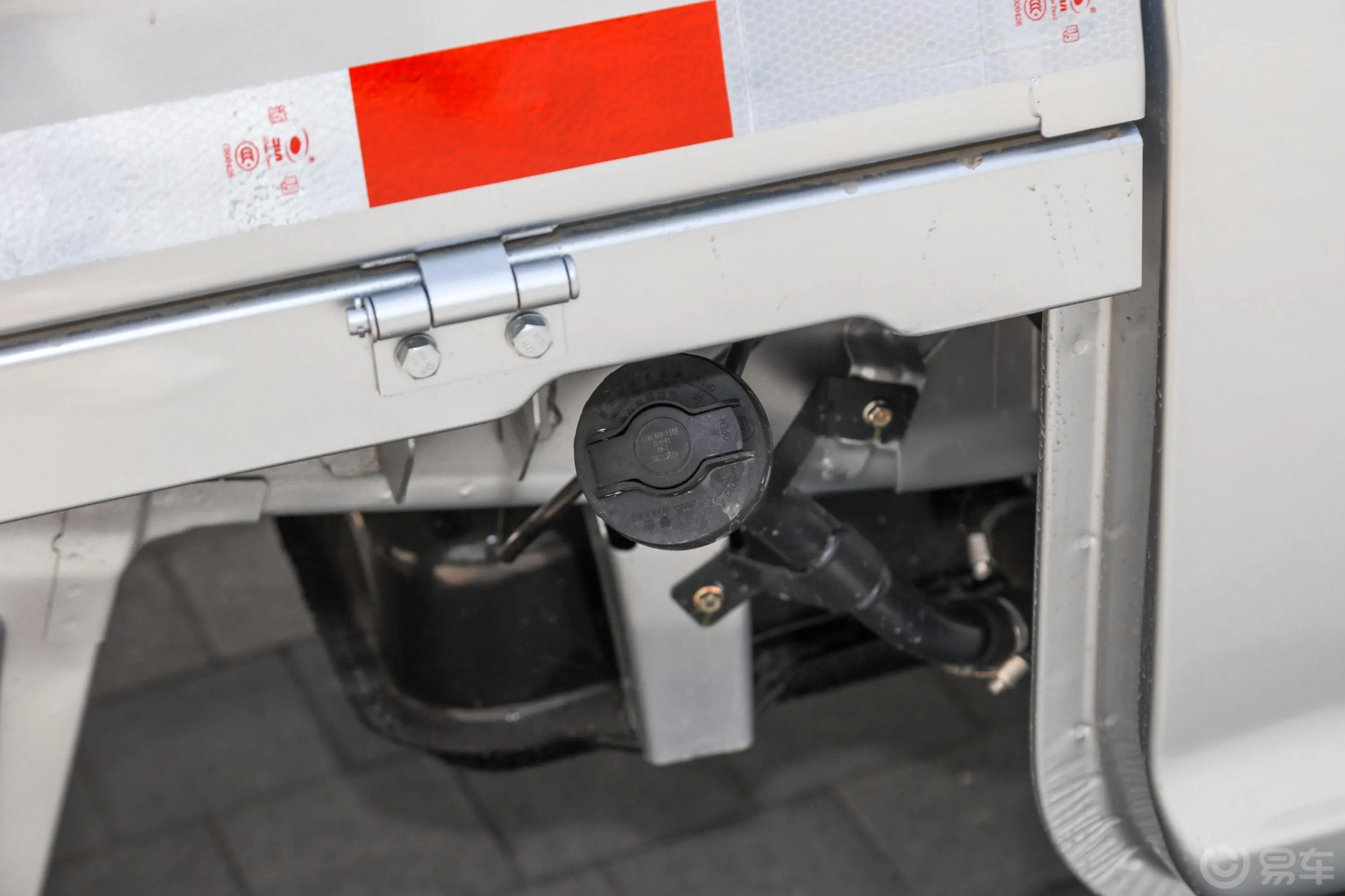 长安星卡1.5L 长轴版 双排 标准型油箱盖