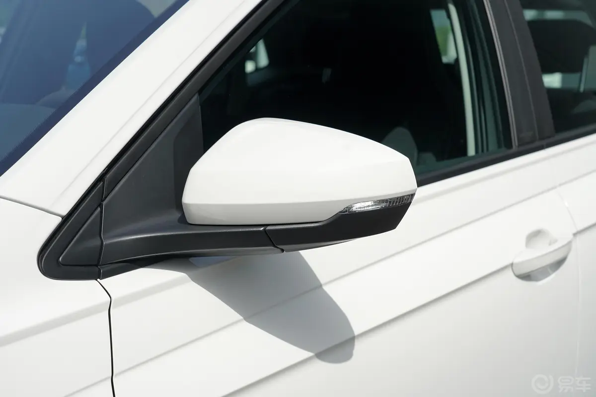 PoloPlus 1.5L 自动全景乐享版主驾驶后视镜背面