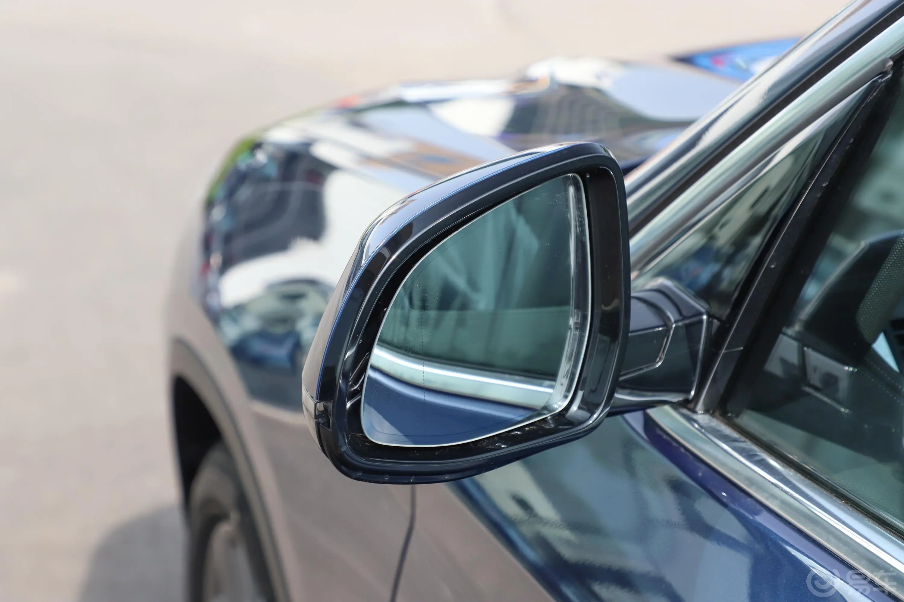 宝马X3改款 xDrive 28i 豪华套装后视镜镜面
