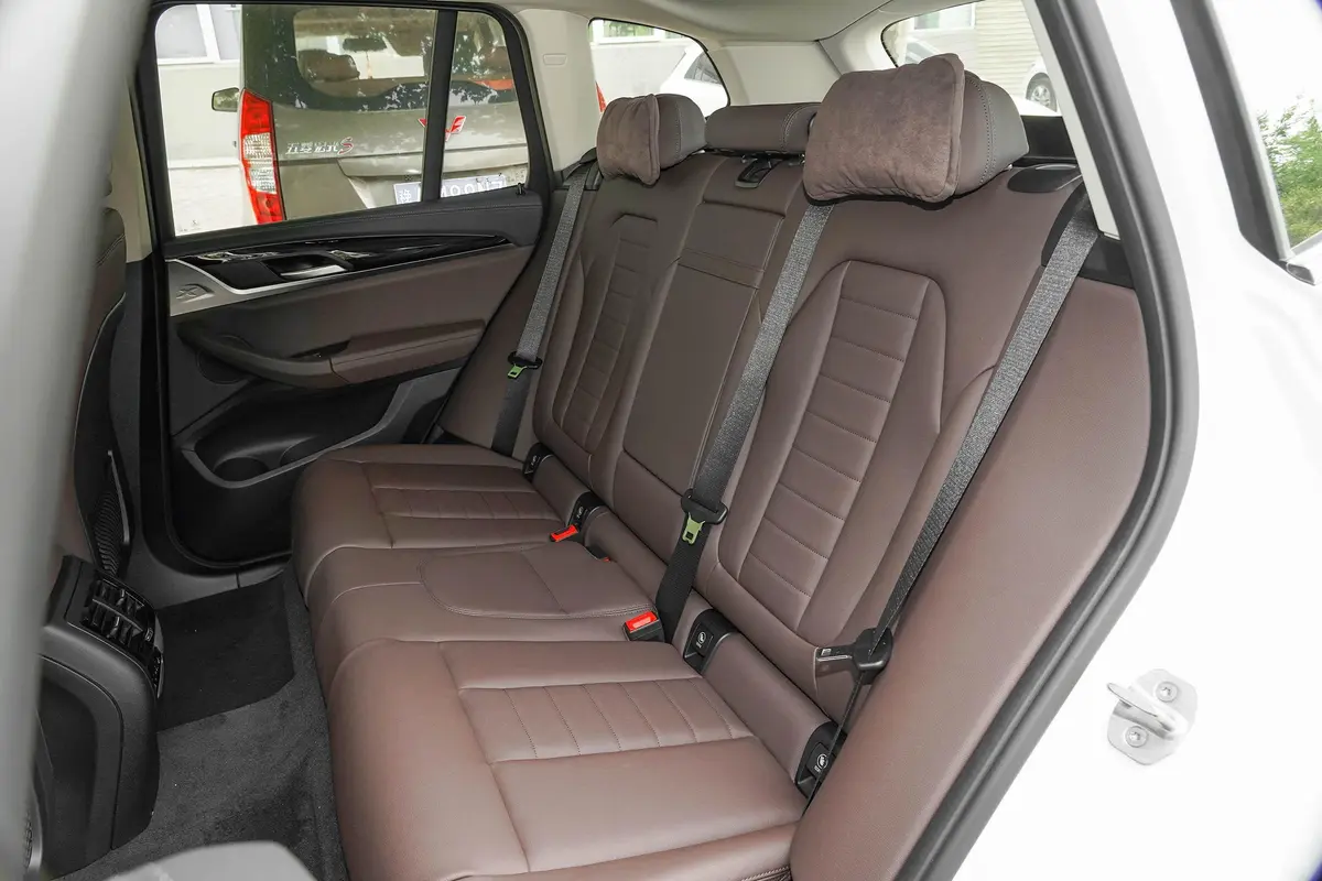 宝马X3改款 xDrive 25i 豪华套装后排座椅