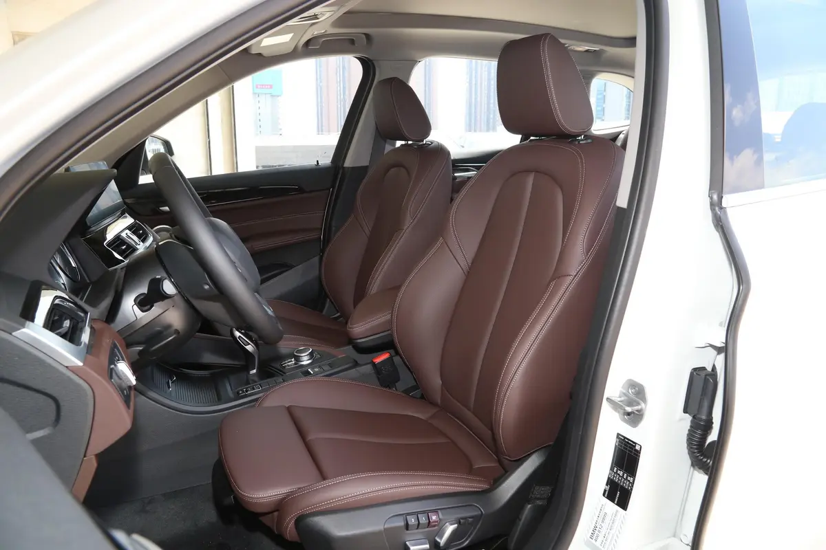 宝马X1改款 sDrive20Li 时尚型驾驶员座椅