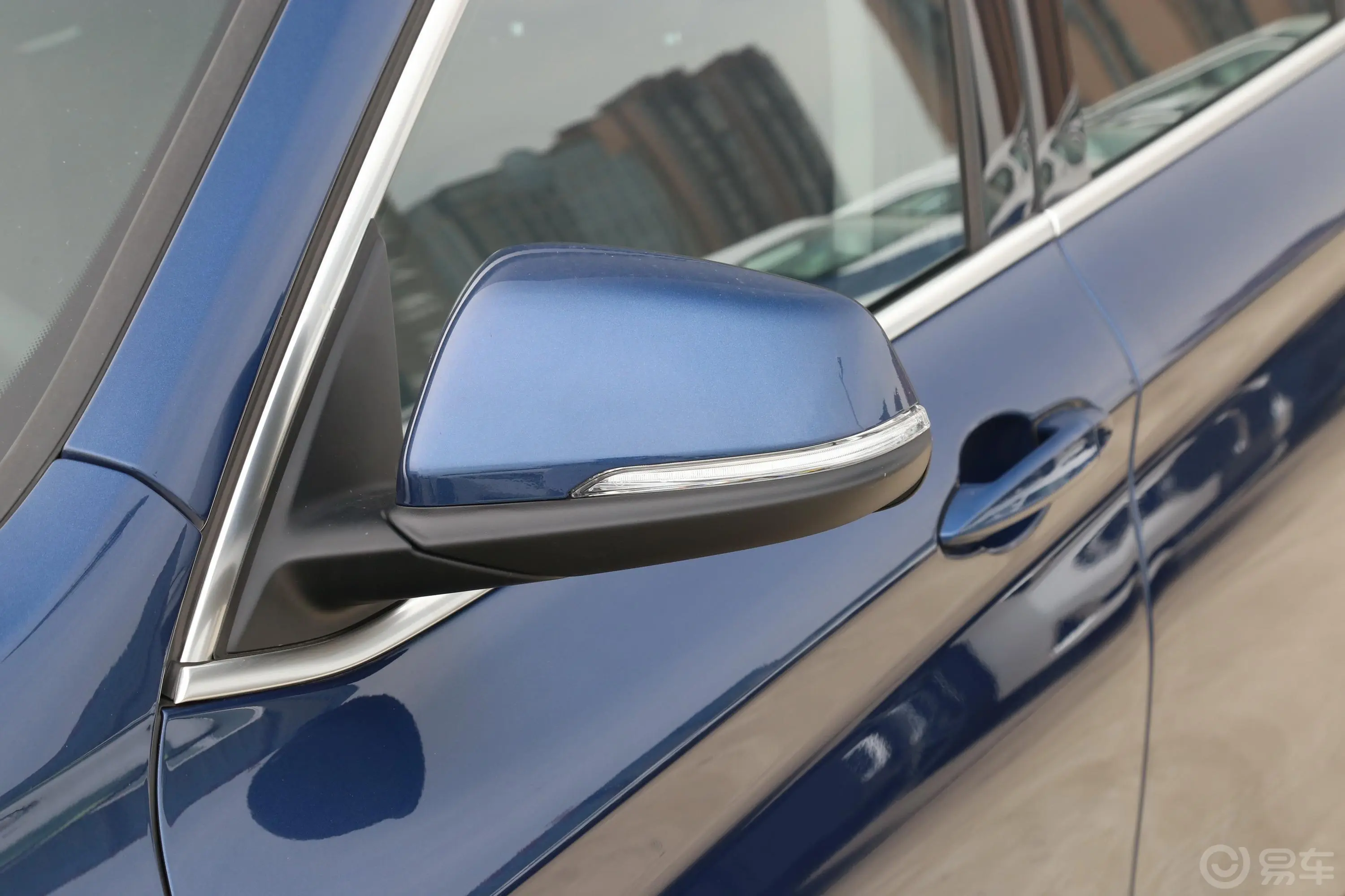 宝马X1改款 sDrive25Li 领先型主驾驶后视镜背面