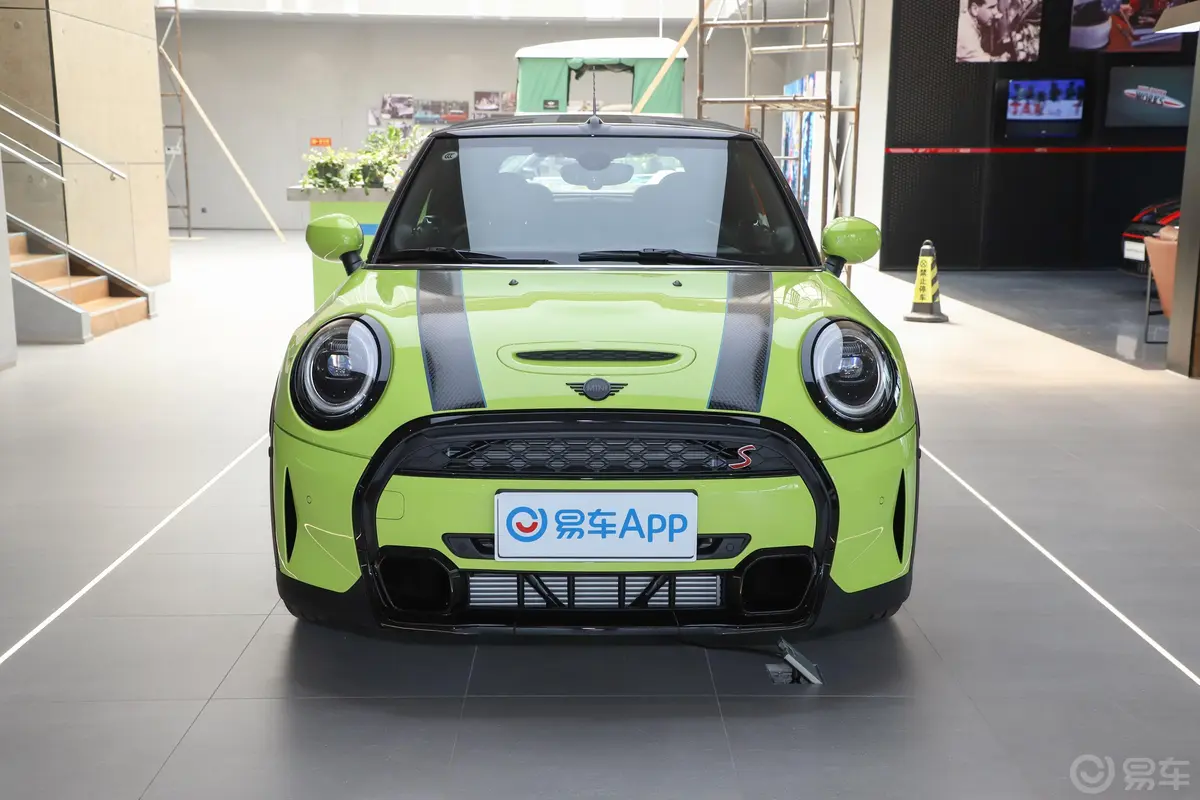 MINI CABRIO2.0T COOPER S CABRIO 艺术家正前水平