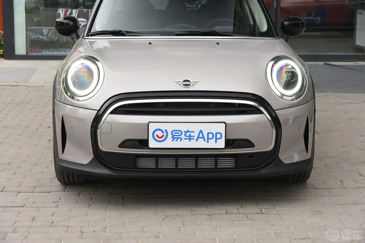 MINI1.5T COOPER 艺术家 五门版外观