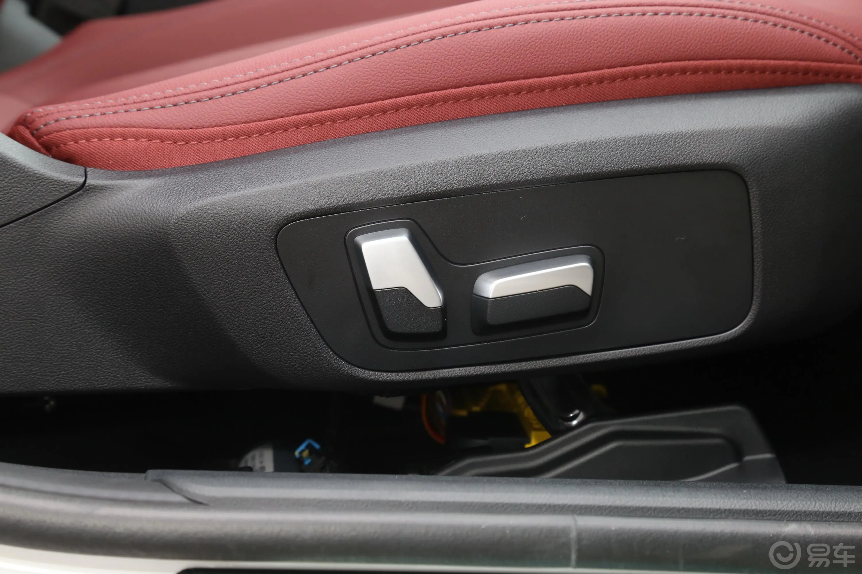 宝马3系改款2 325Li xDrive M运动套装内饰