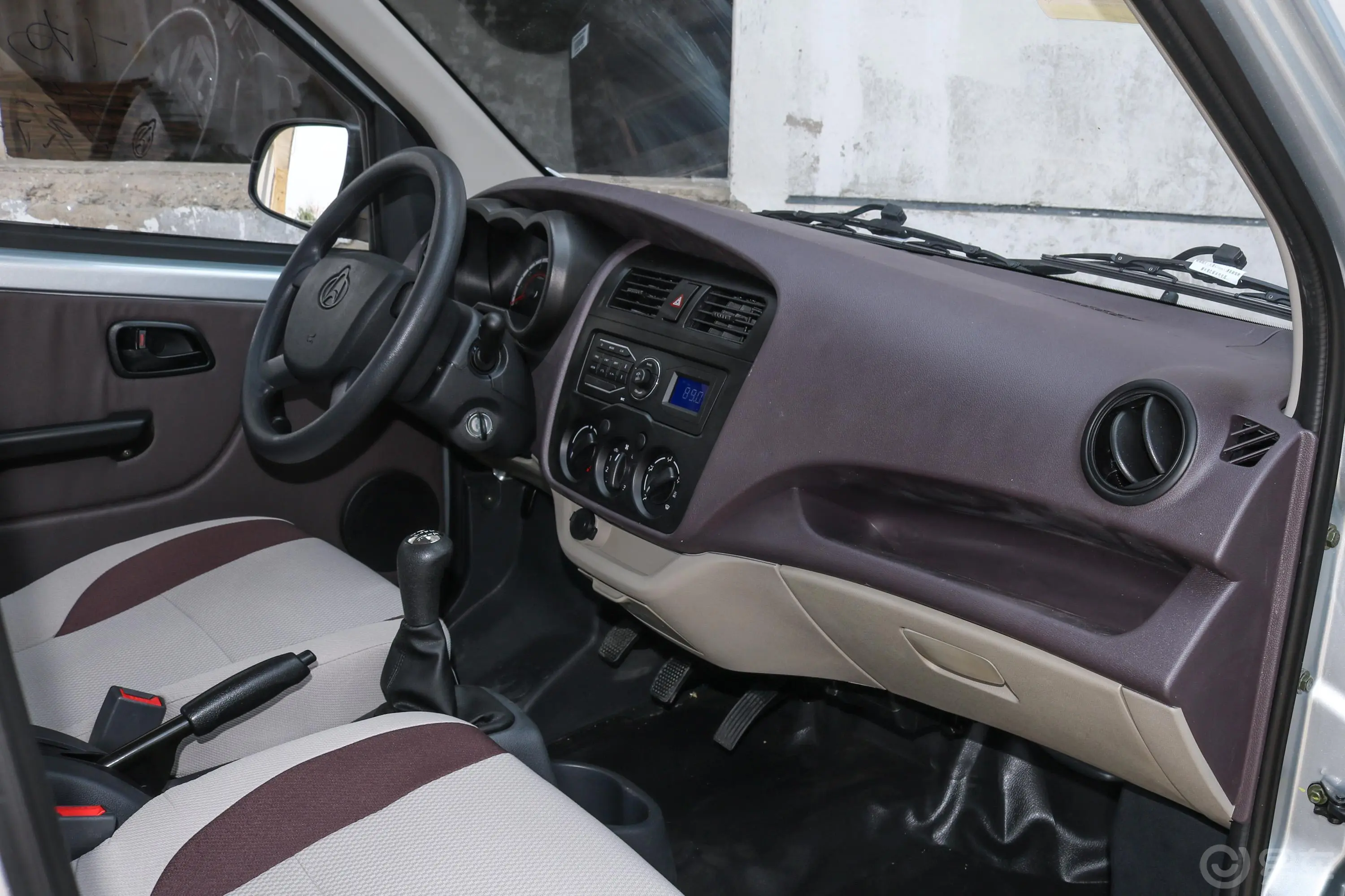 长安星卡1.5L 长轴版 双排 基本型内饰全景副驾驶员方向