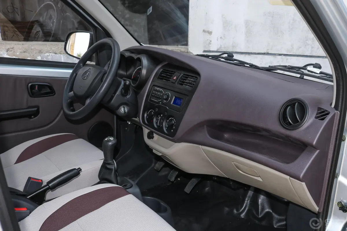 长安星卡1.5L 长轴版 双排 基本型内饰全景副驾驶员方向