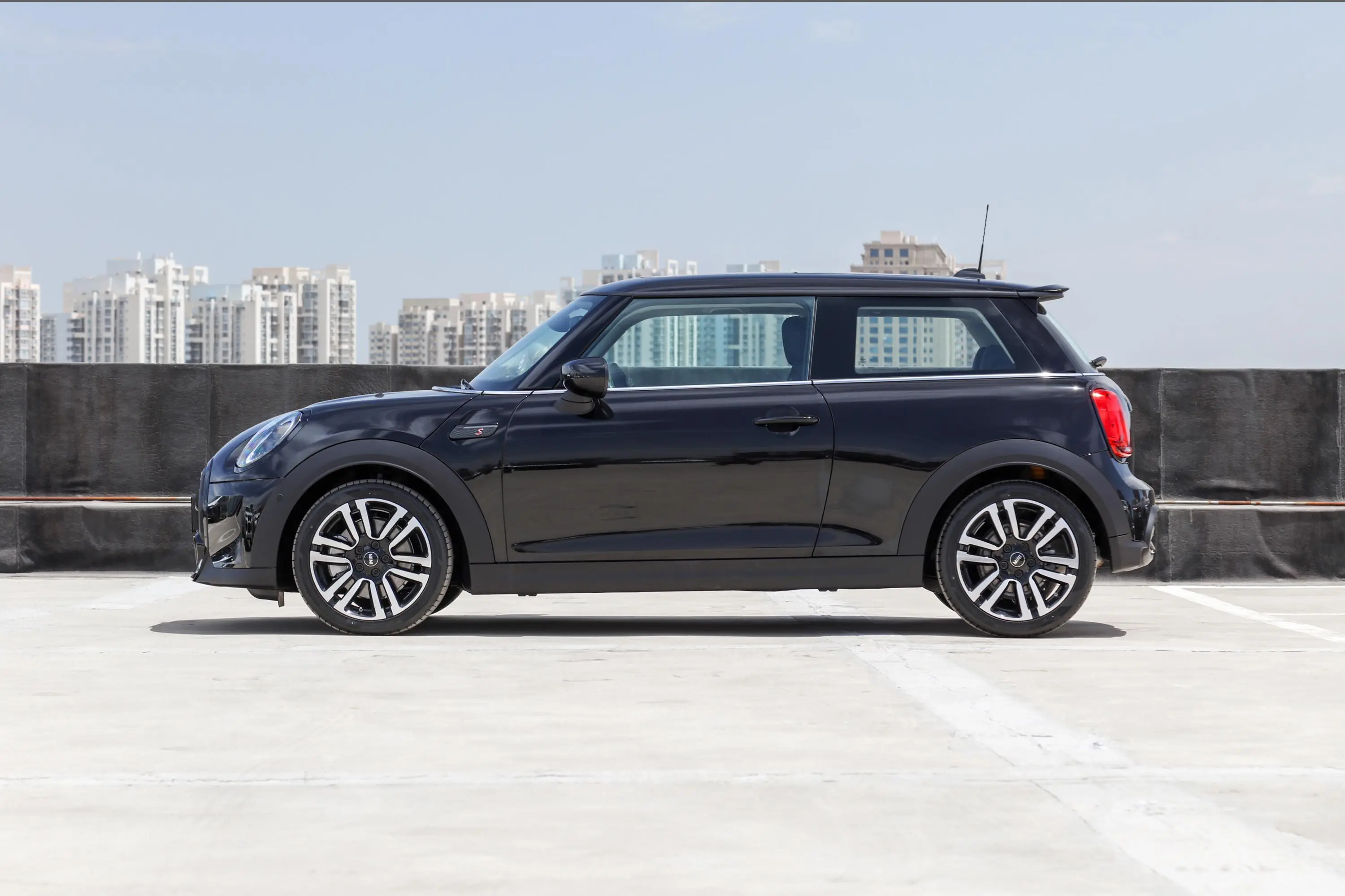 MINI2.0T COOPER S 经典派外观