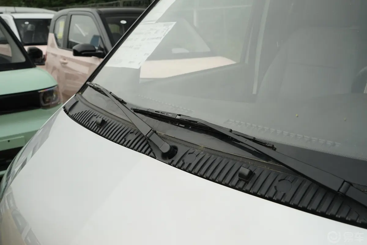 五菱荣光1.5L 手动 加长标准型 封窗车(空调版) 2座 国VI雨刷器