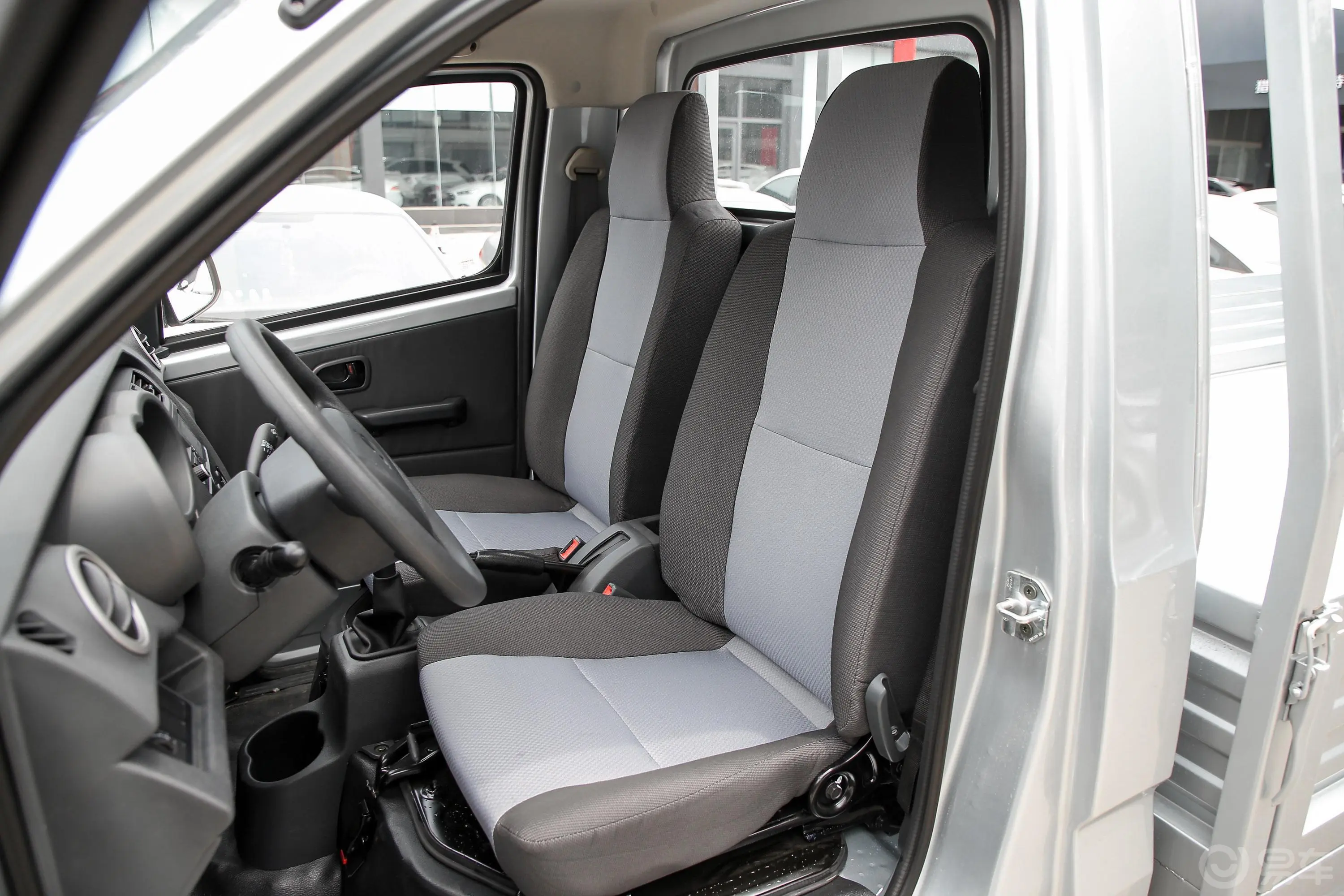长安星卡L系列L2 1.6L 手动 单排 栏板基本型 国VI驾驶员座椅