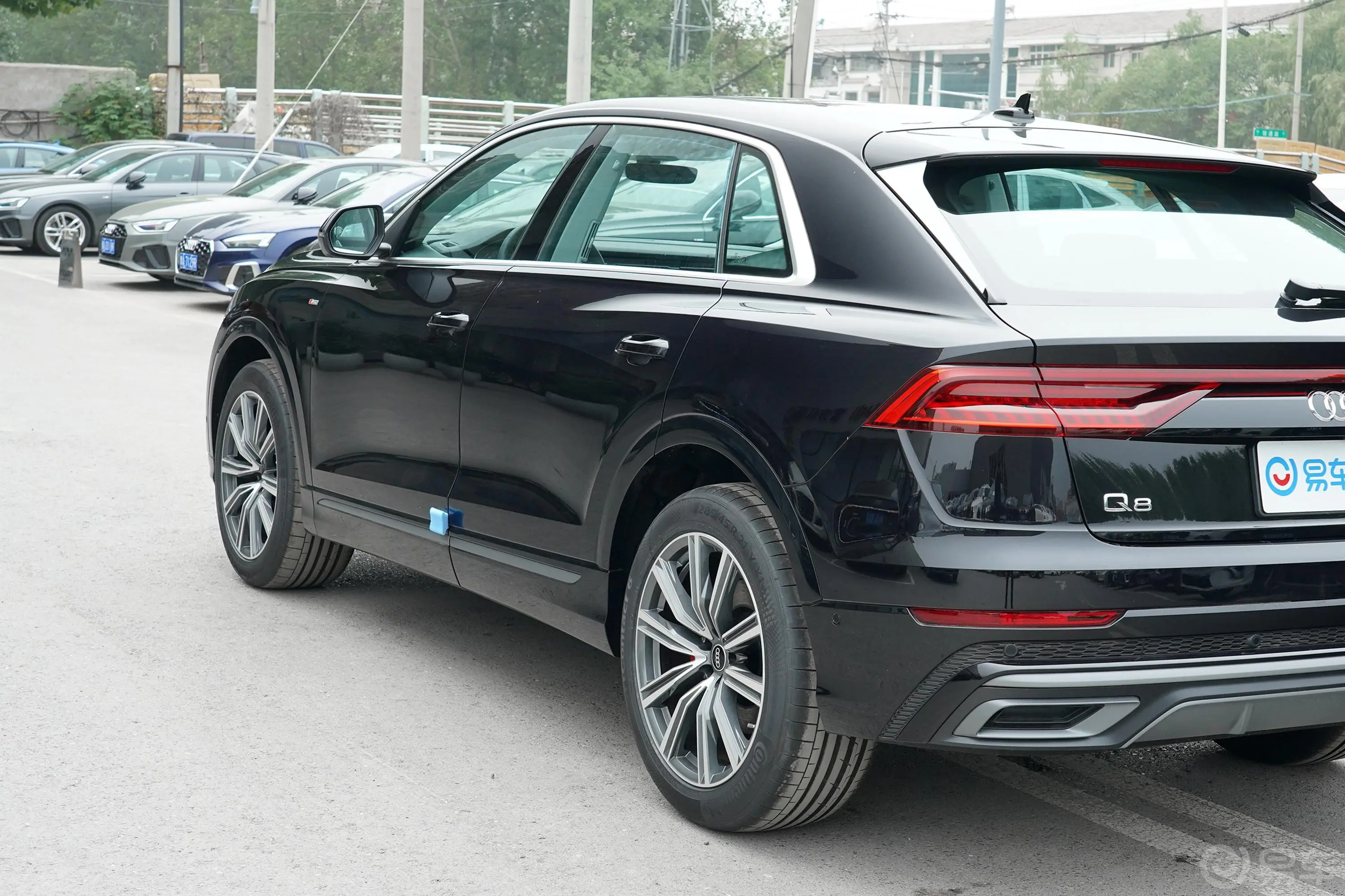 奥迪Q845 TFSI quattro 臻选动感型外观