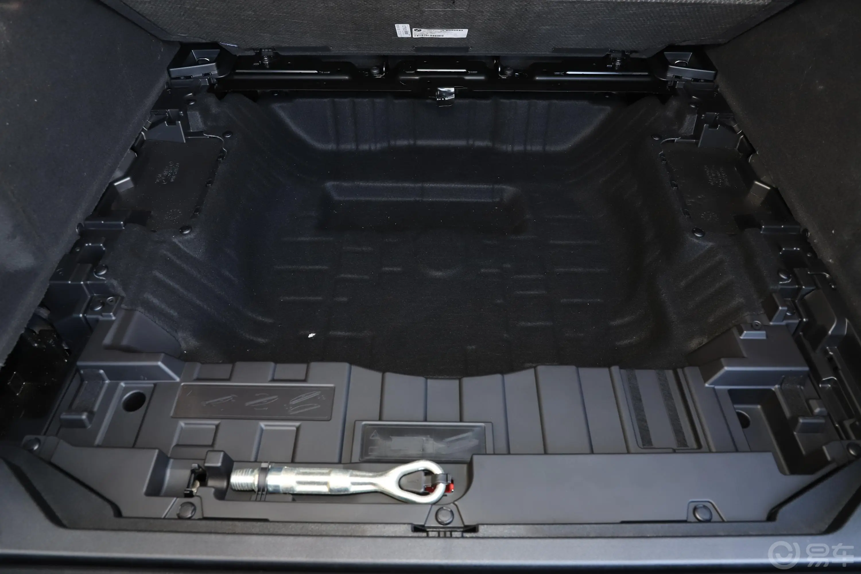 宝马X5(进口)改款 xDrive30i M运动套装随车工具