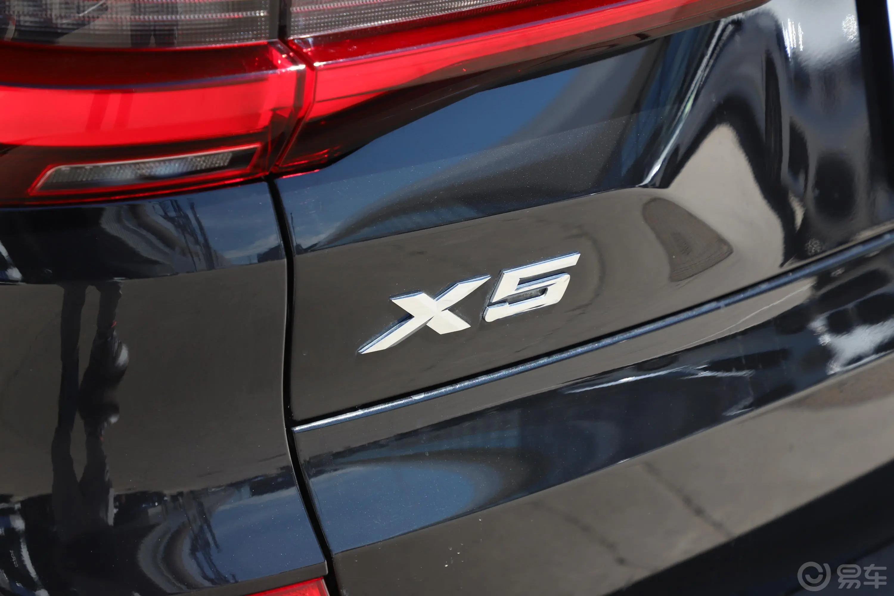 宝马X5(进口)改款 xDrive30i M运动套装外观