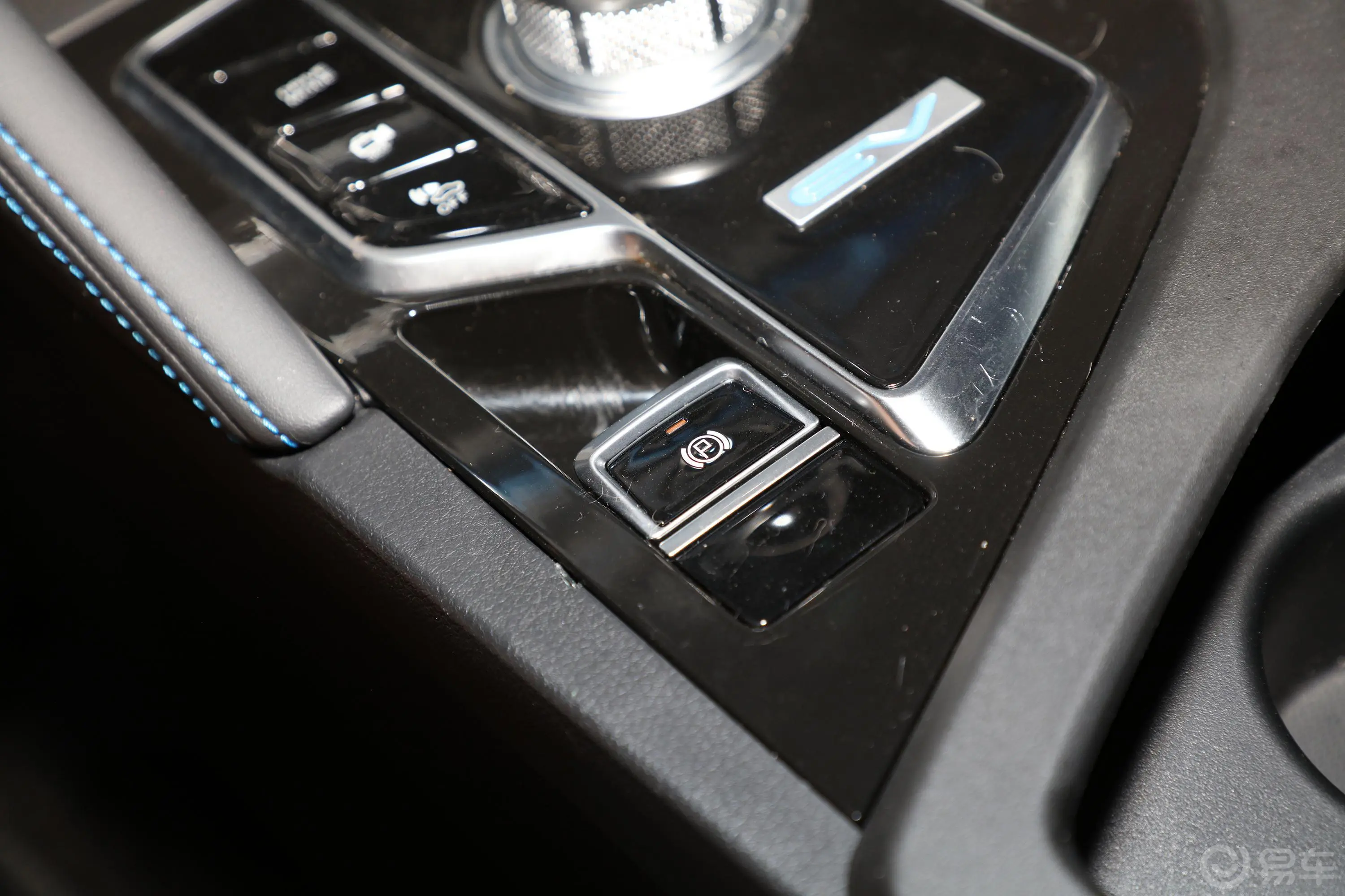 瑞驰新能源S513智豪II型驻车制动