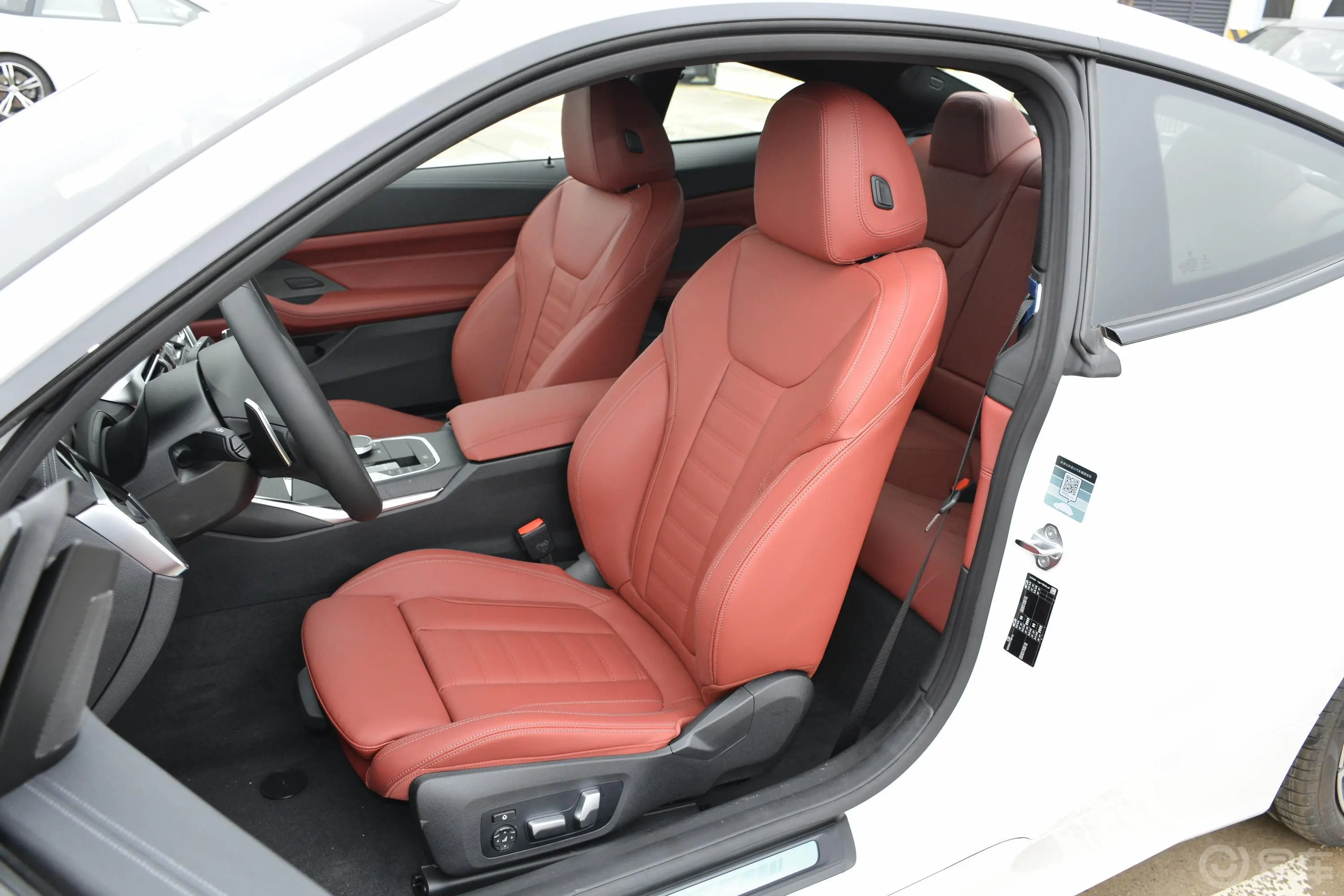 宝马4系改款 双门轿跑车 430i M运动曜夜套装驾驶员座椅