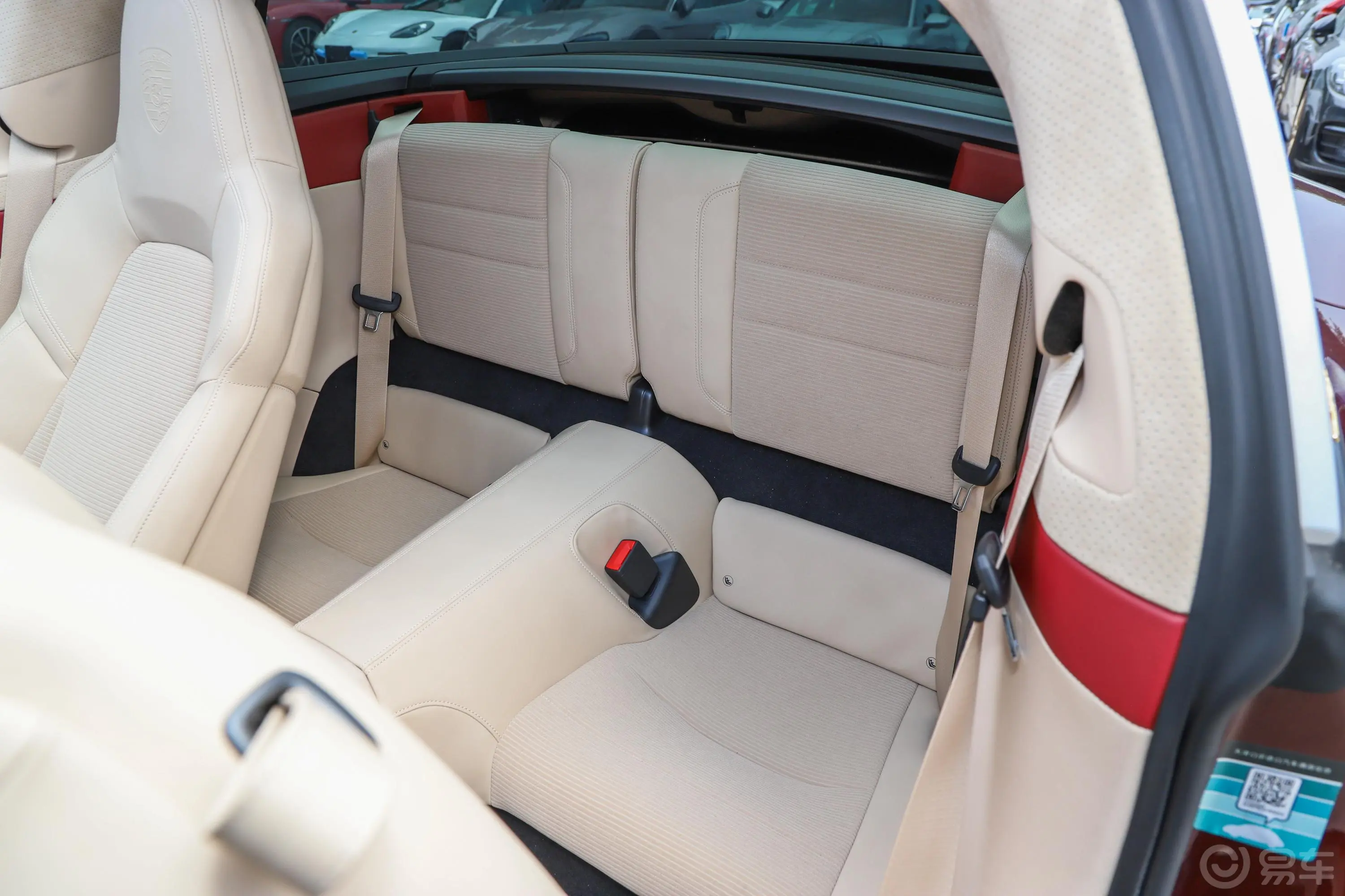 保时捷911Targa 4S 3.0T Heritage Design 特别版后排座椅