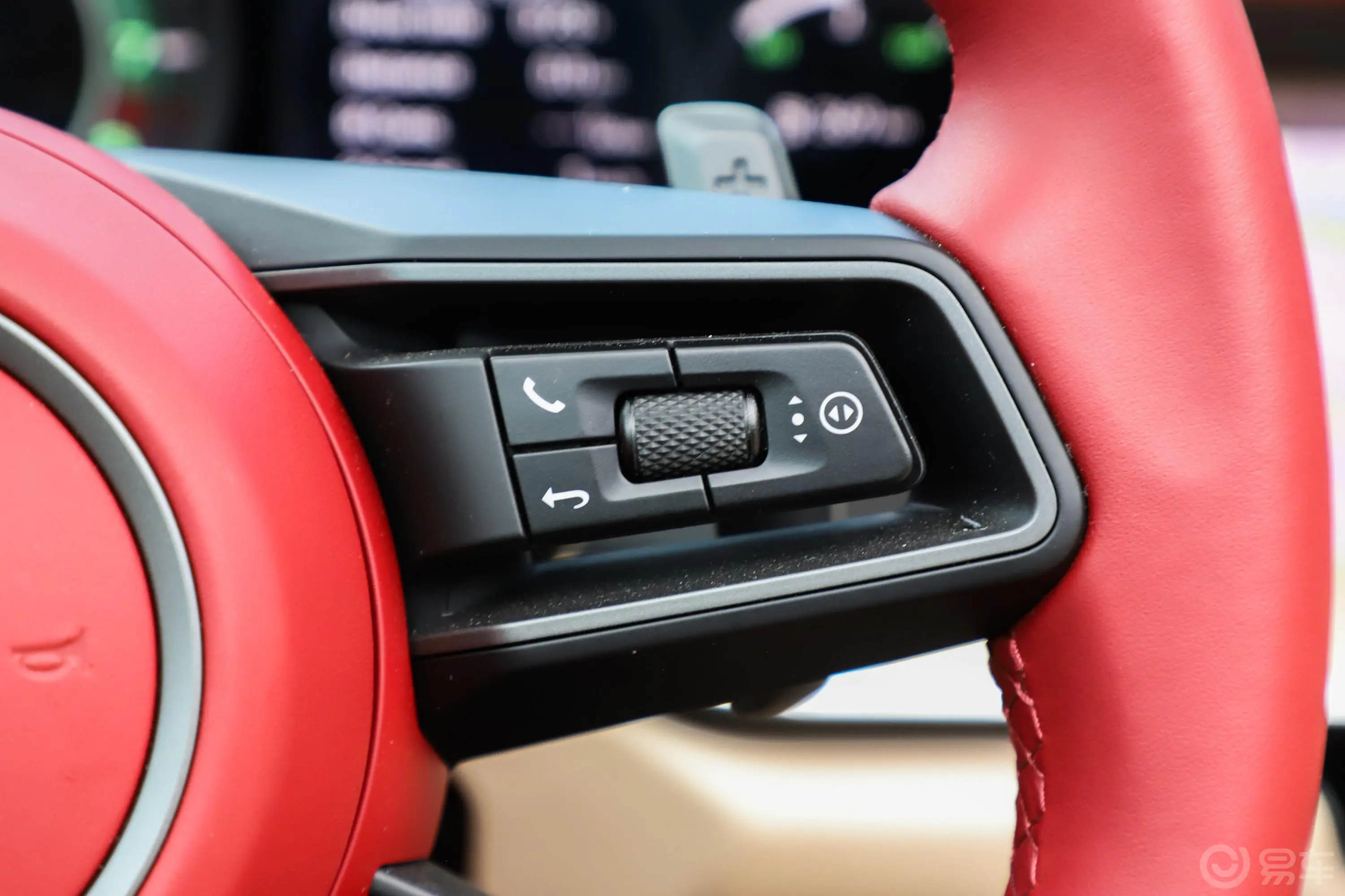 保时捷911Targa 4S 3.0T Heritage Design 特别版右侧方向盘功能按键
