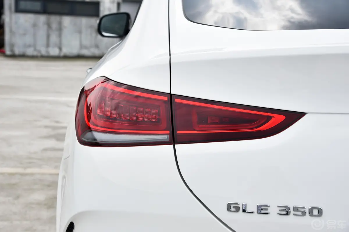 奔驰GLE轿跑GLE 350 4MATIC 轿跑SUV 豪华型外观