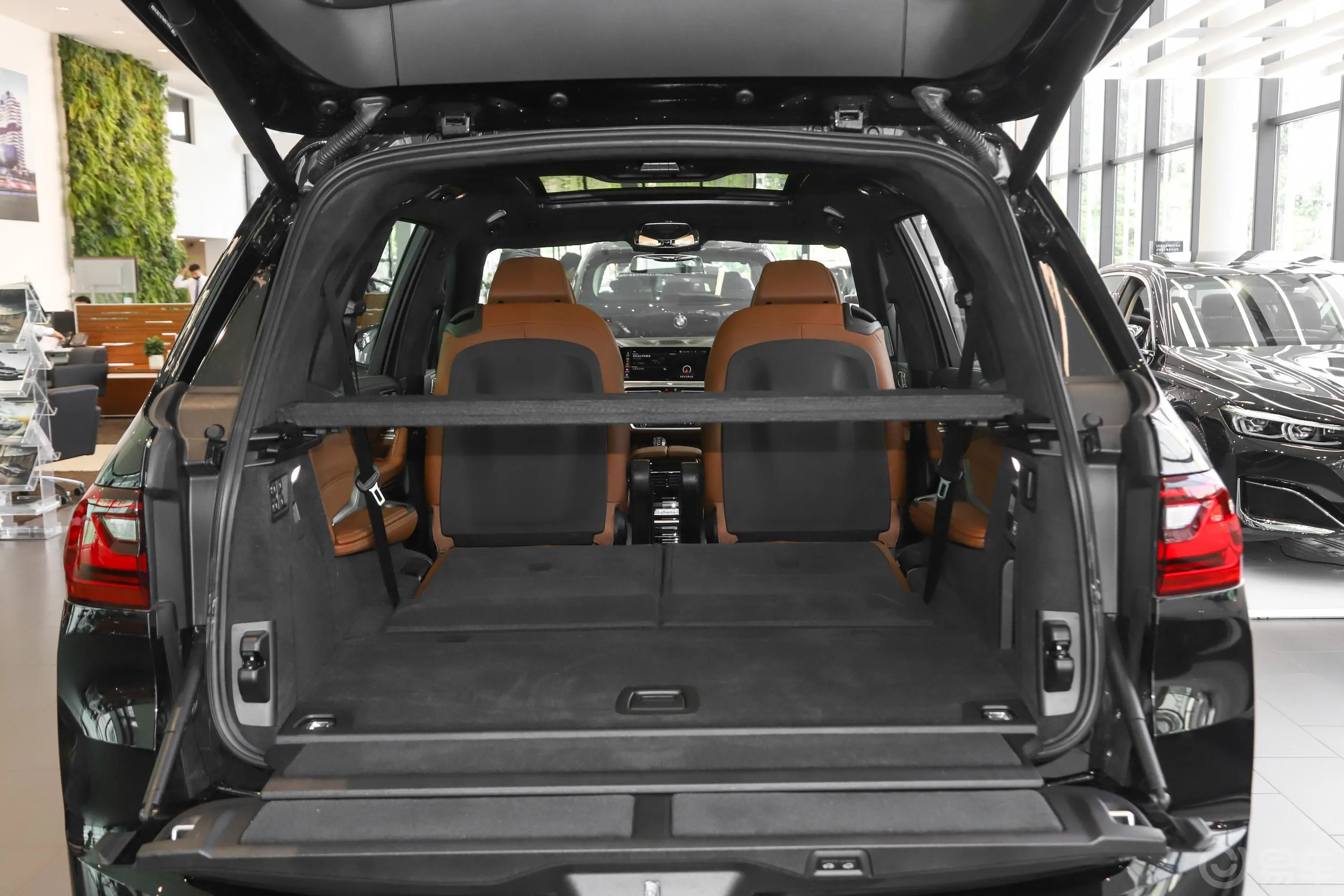 宝马X7改款 xDrive40i 行政型 豪华套装空间