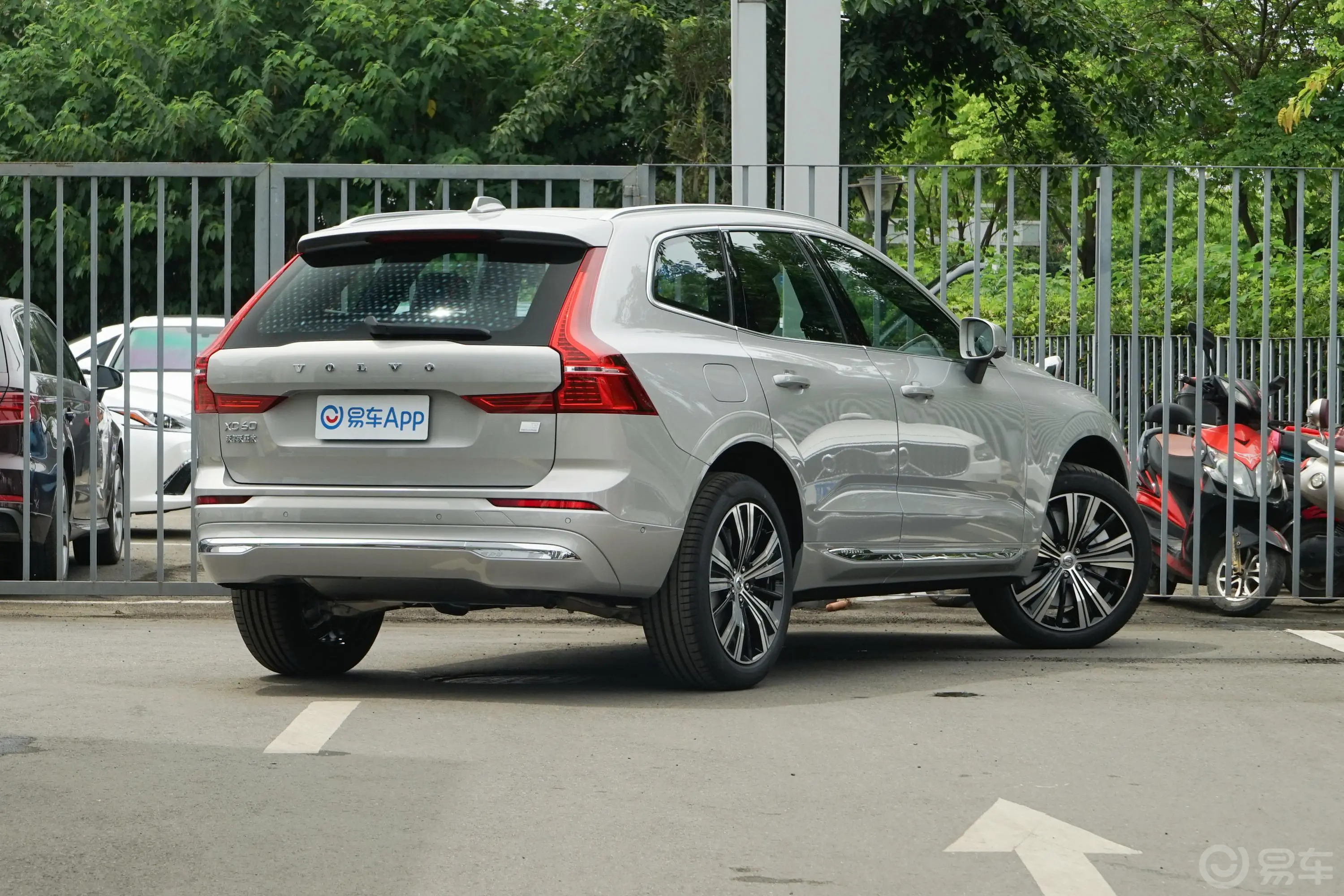 沃尔沃XC60新能源T8 智远豪华版外观