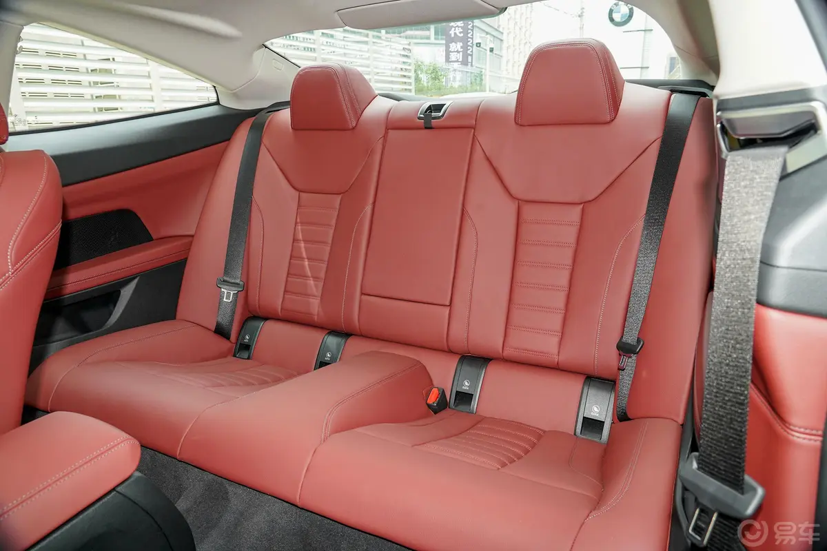 宝马4系改款 双门轿跑车 425i M运动套装后排座椅