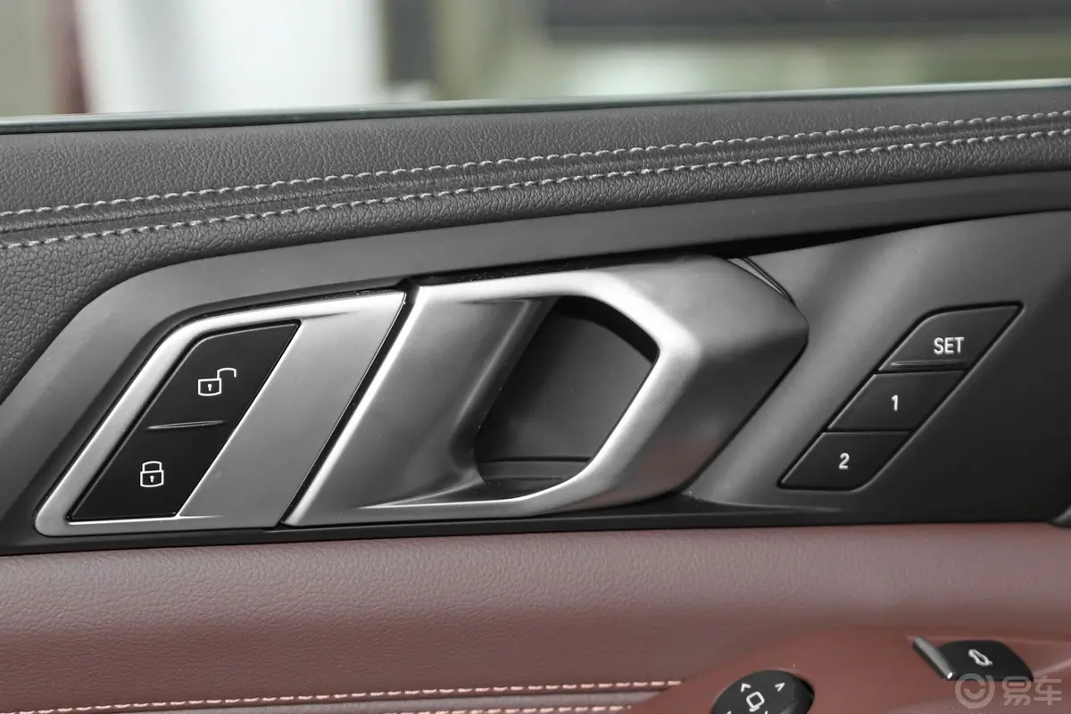 宝马X5(进口)改款 xDrive30i X设计套装内饰