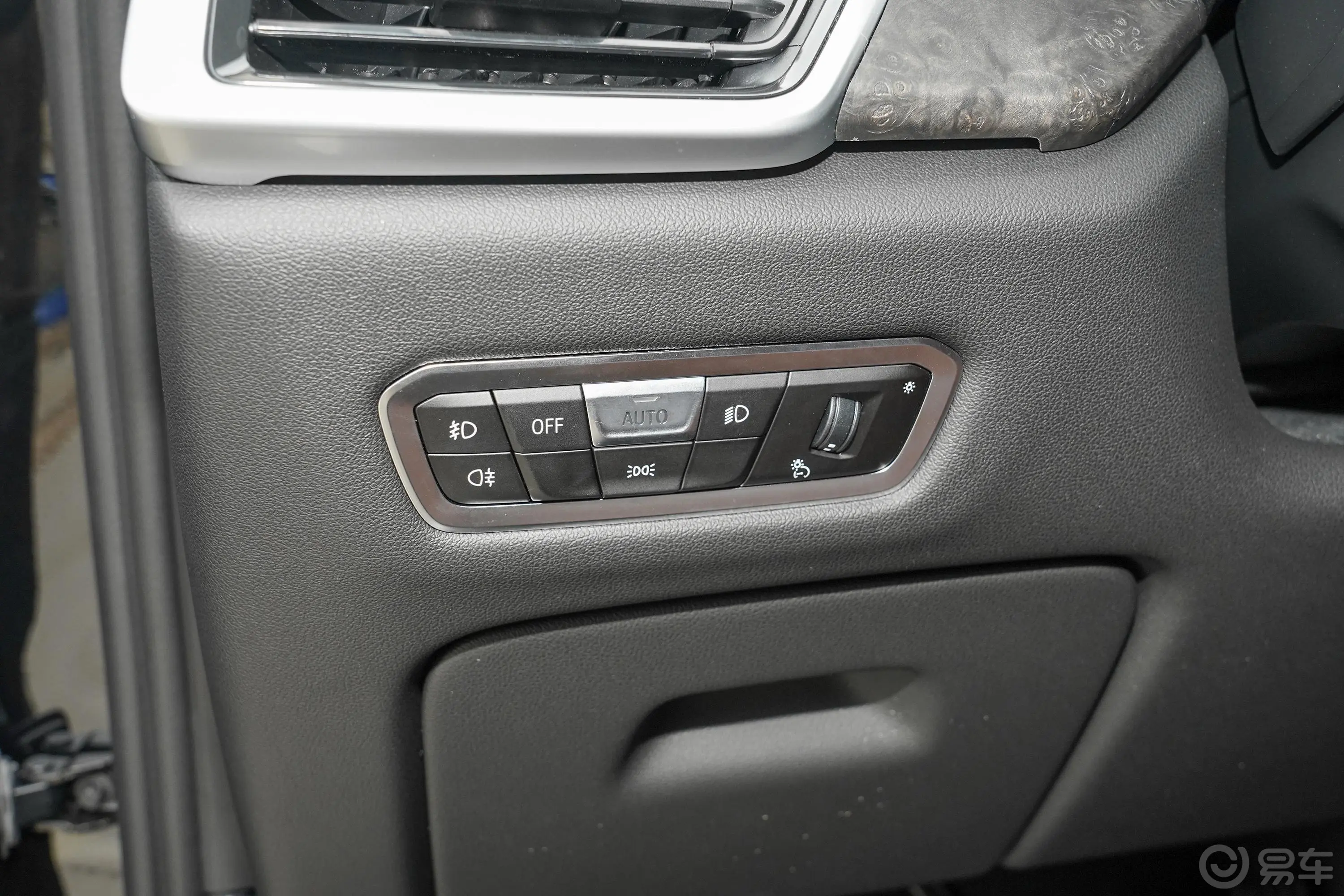 宝马X5(进口)改款 xDrive40i M运动套装内饰
