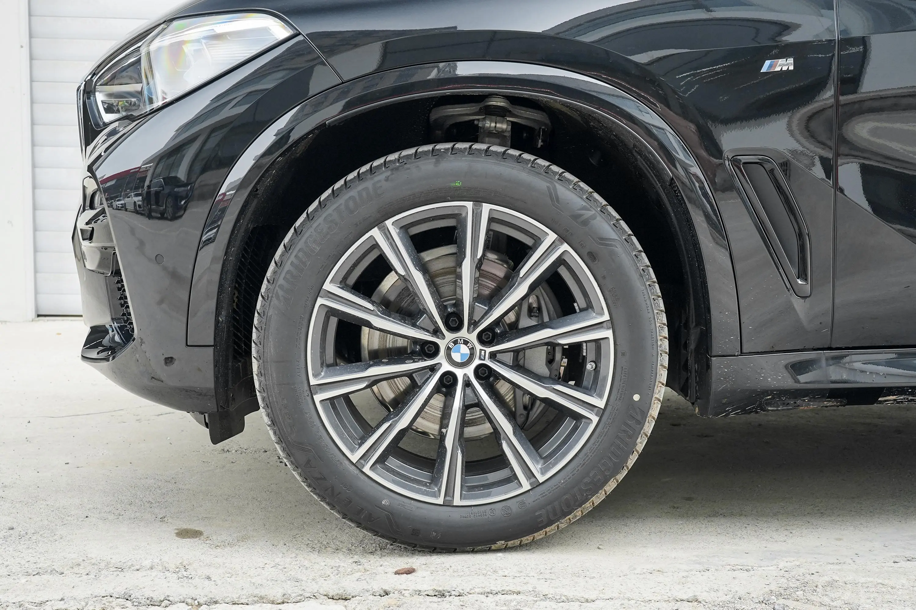宝马X5(进口)改款 xDrive40i M运动套装前轮毂造型