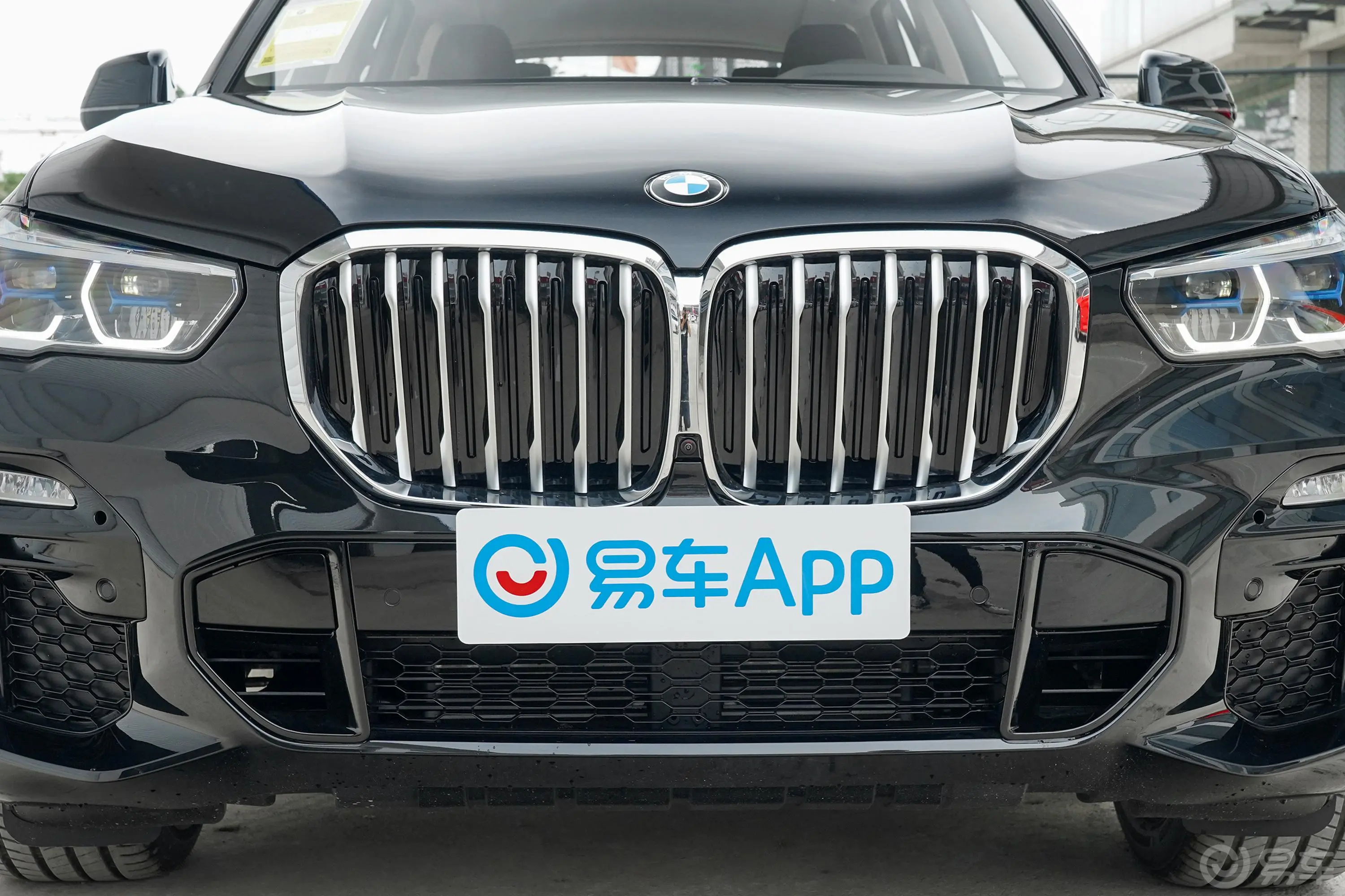 宝马X5(进口)改款 xDrive40i M运动套装外观