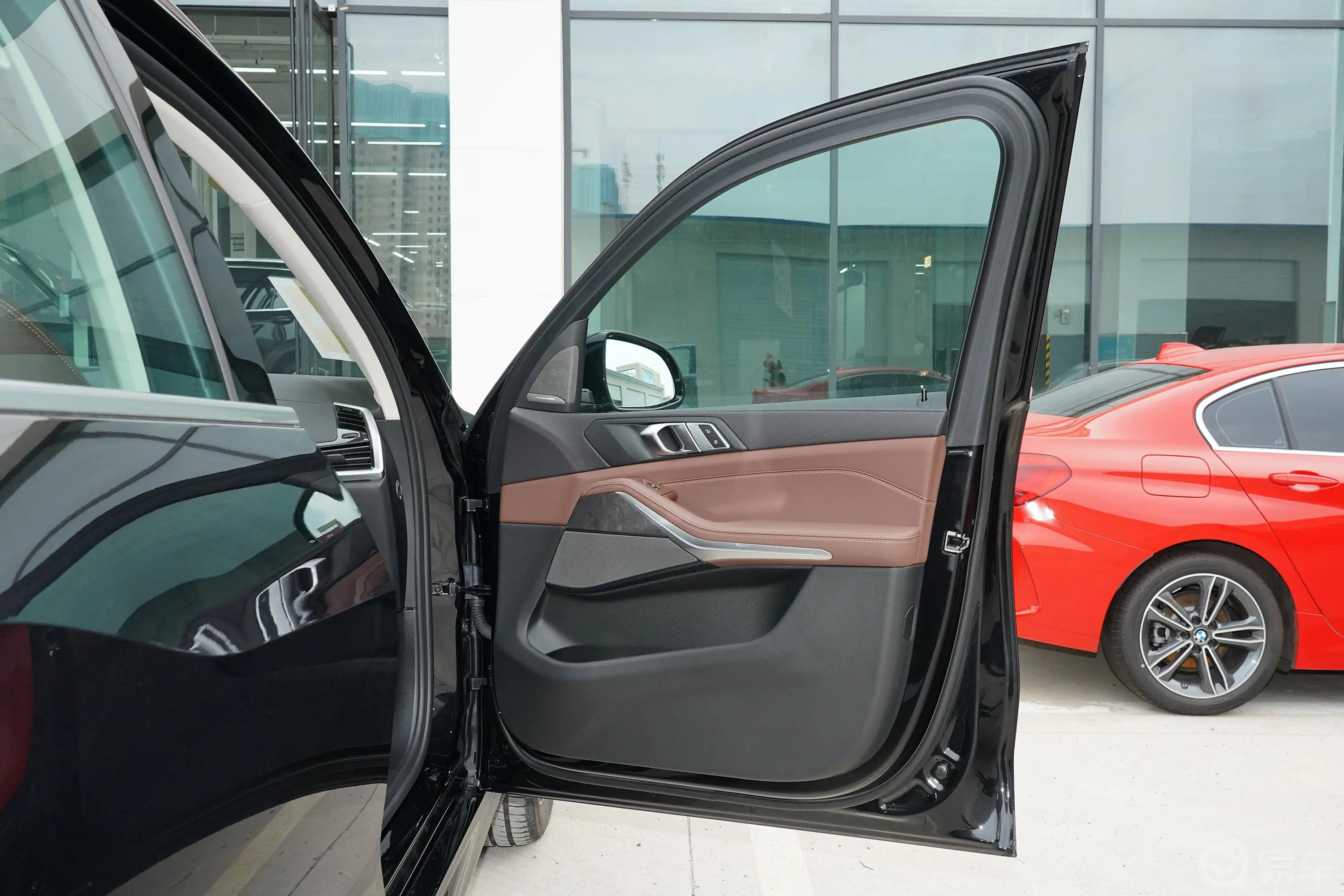 宝马X5(进口)改款 xDrive40i M运动套装副驾驶员车门