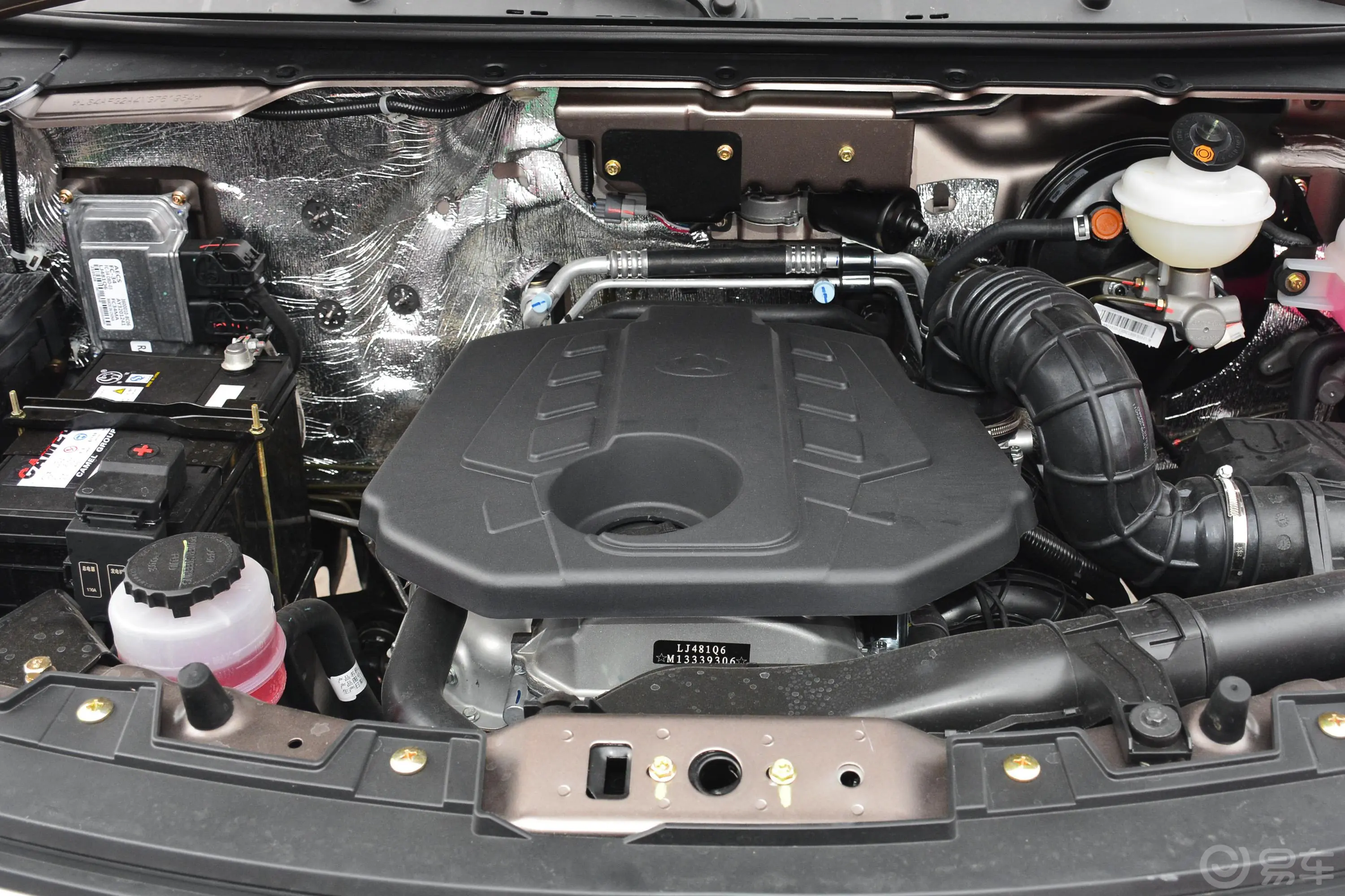 睿行M902.0L 手动 标准型 平顶 9座 国VI外观