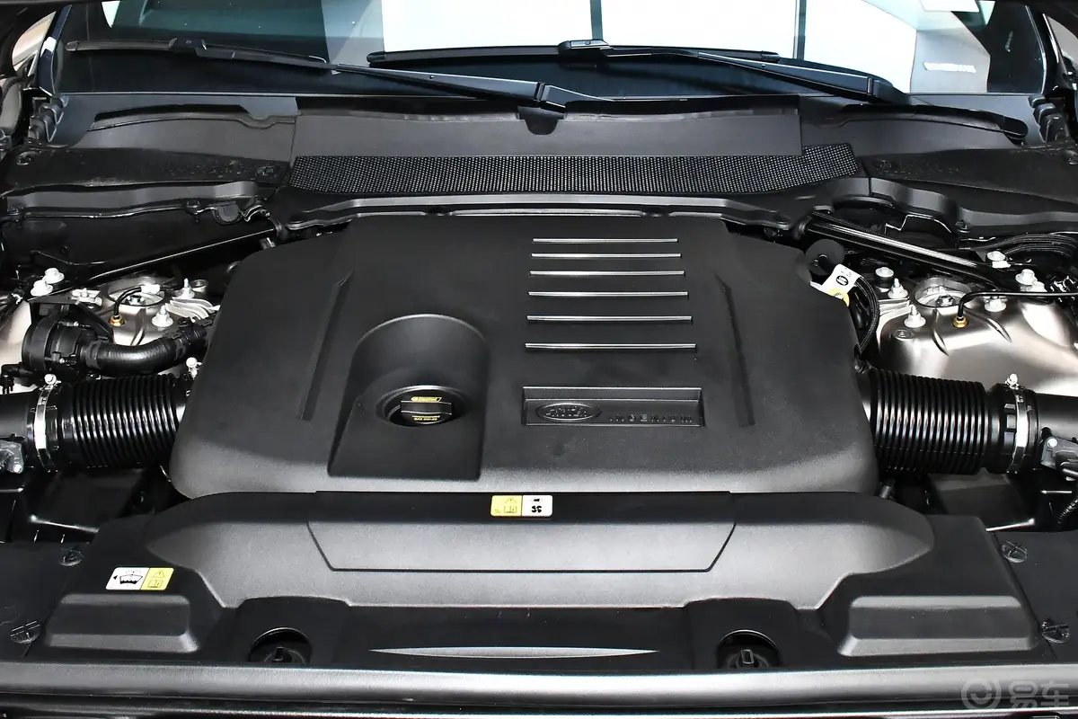 揽胜运动版3.0 L6 耀黑版外观