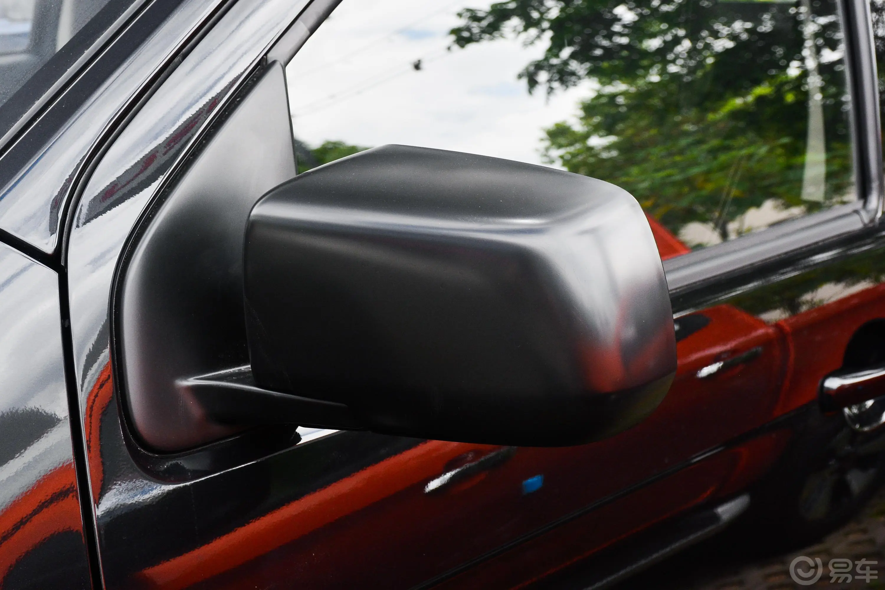 瑞迈2.8T 手动 两驱 加长舒适版 柴油外观
