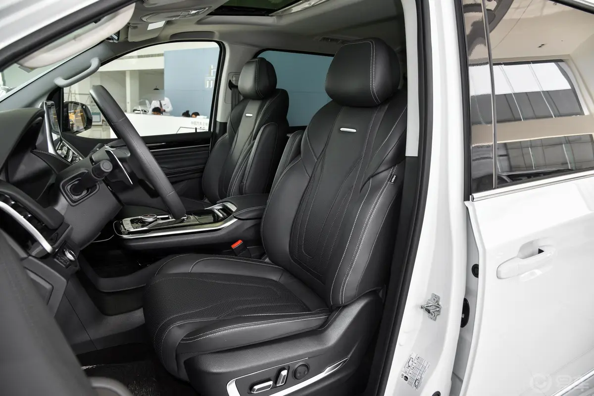 大通G20改款 PLUS 2.0T 自动豪华版 汽油驾驶员座椅