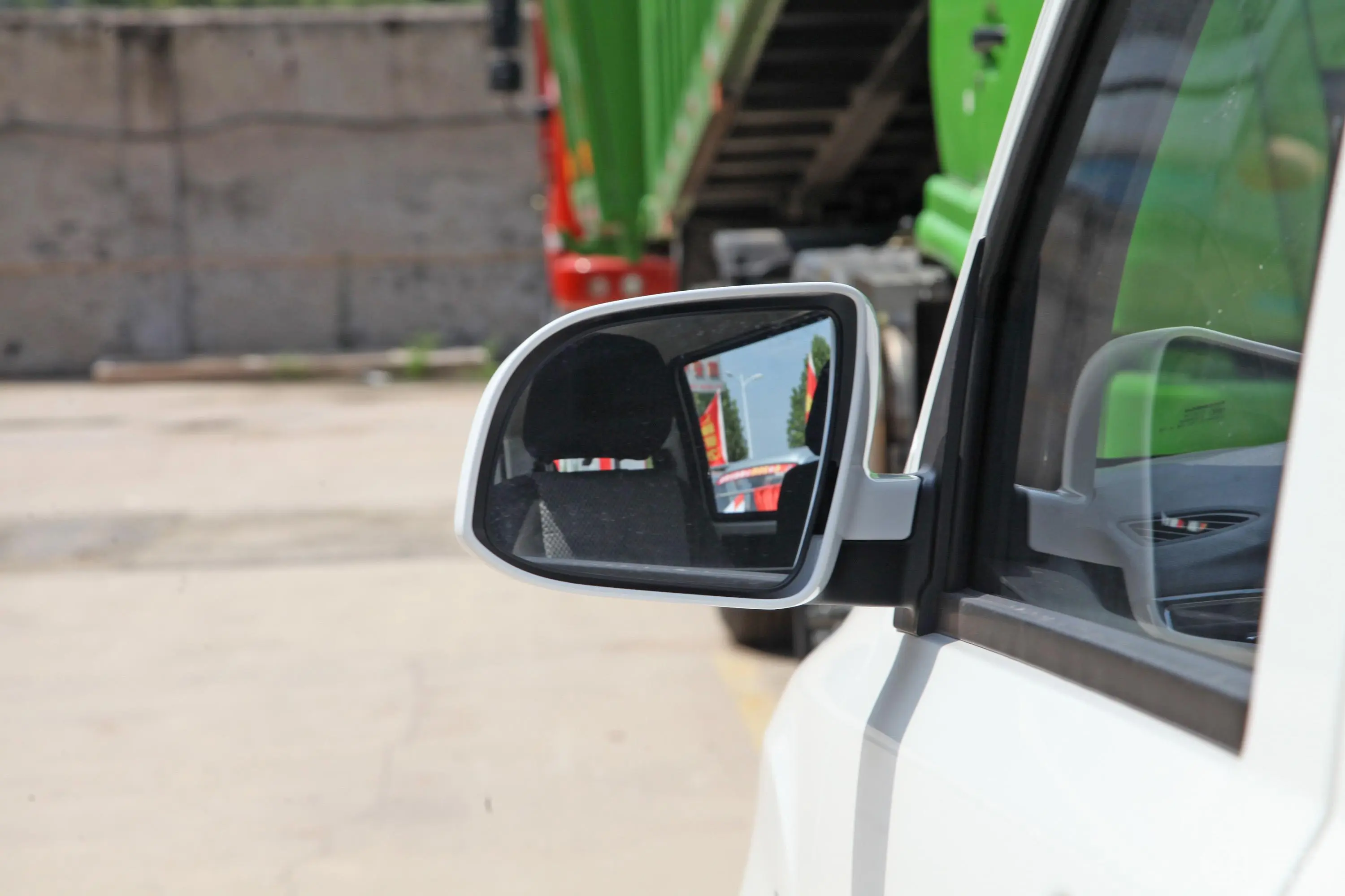 欧诺S欧诺S 1.5L 手动 客车智享版(双蒸空调)后视镜镜面