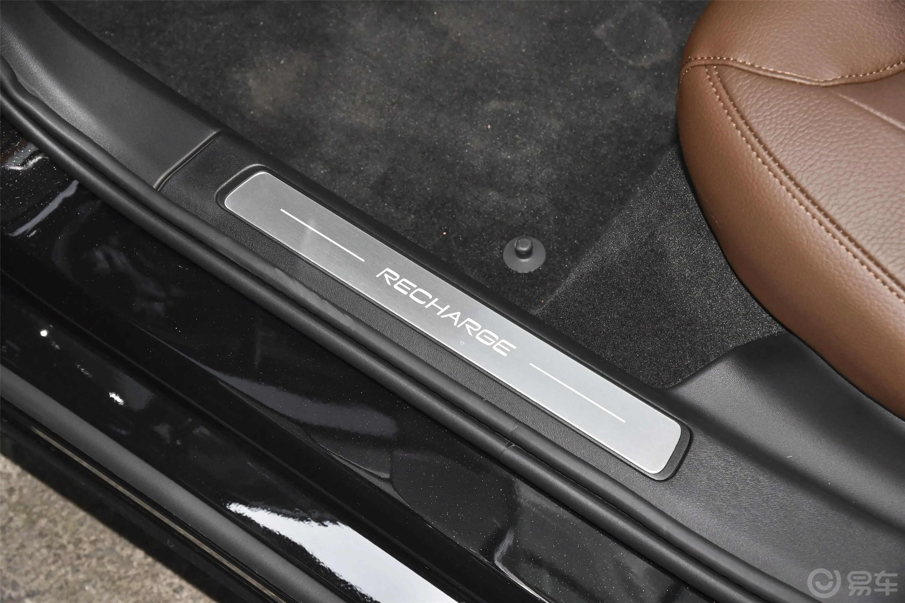 沃尔沃S90新能源T8 智逸豪华版空间