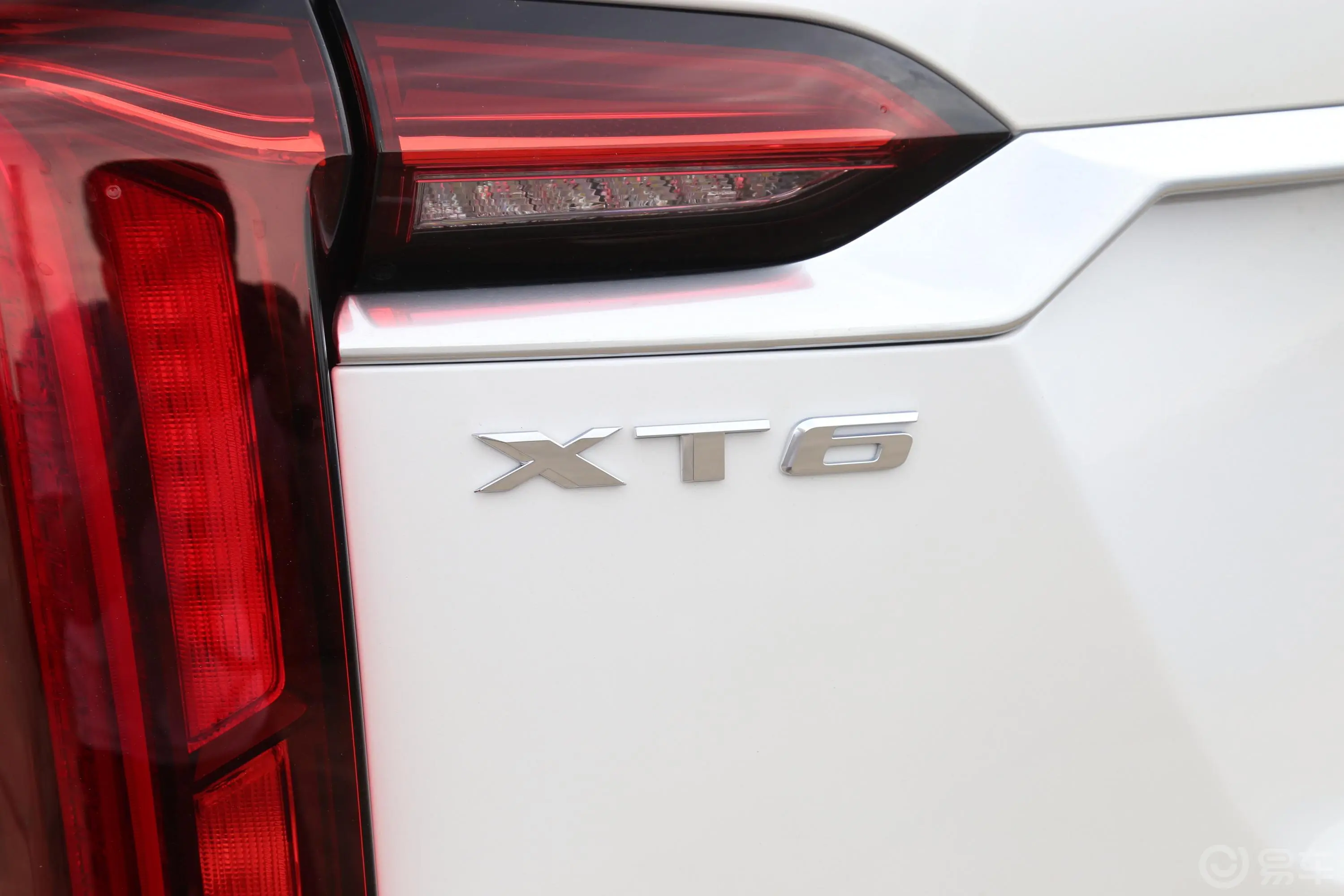 凯迪拉克XT6轻混 2.0T 四驱豪华型 6座外观