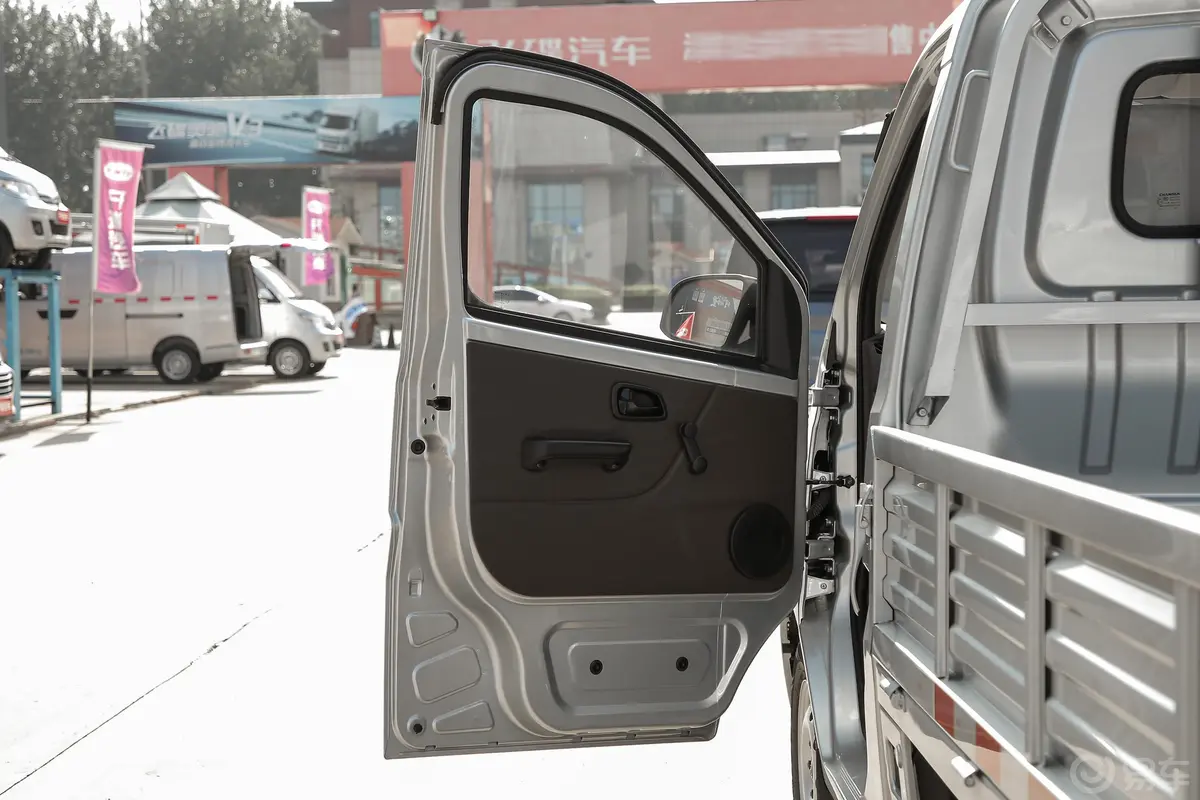 长安星卡1.5L 长轴版 单排 基本型驾驶员侧前车门