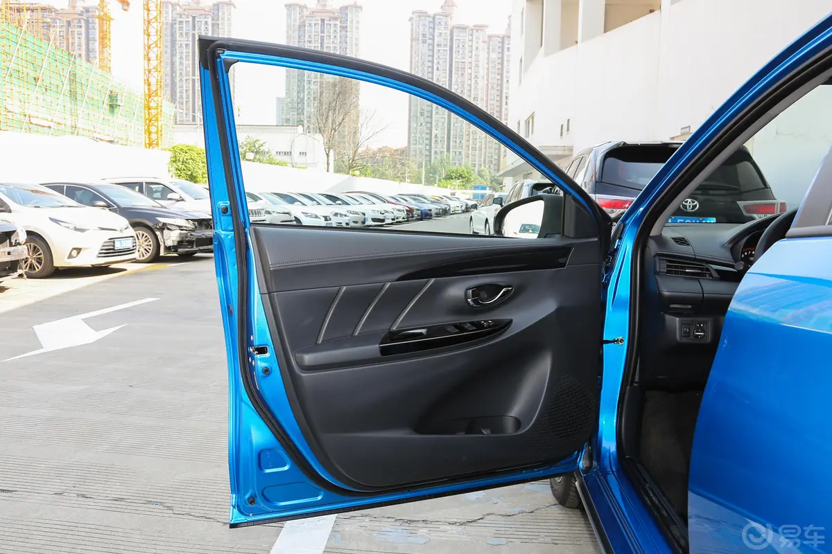 YARiS L 致炫致炫X 1.5L CVT 豪华版内饰