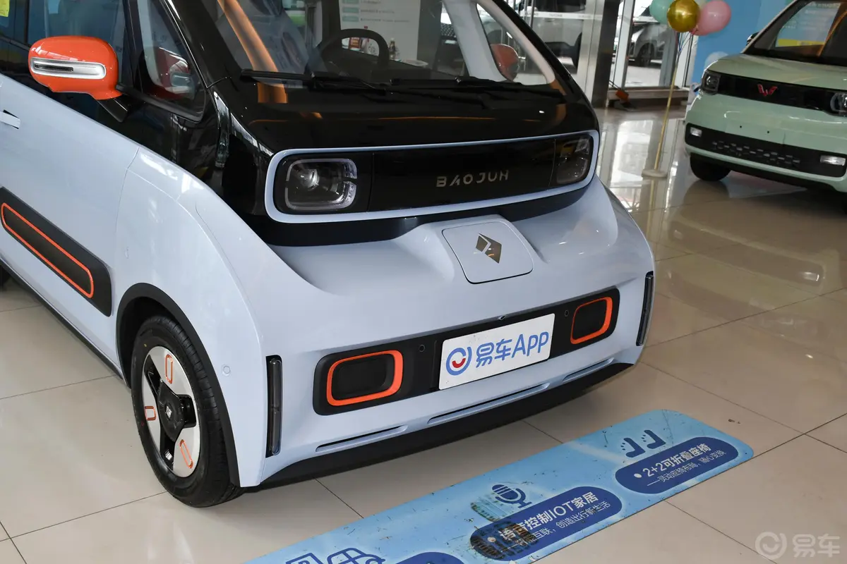 宝骏KiWi EV305km 艺术家 多氟多新能源31.9kWh三元锂外观