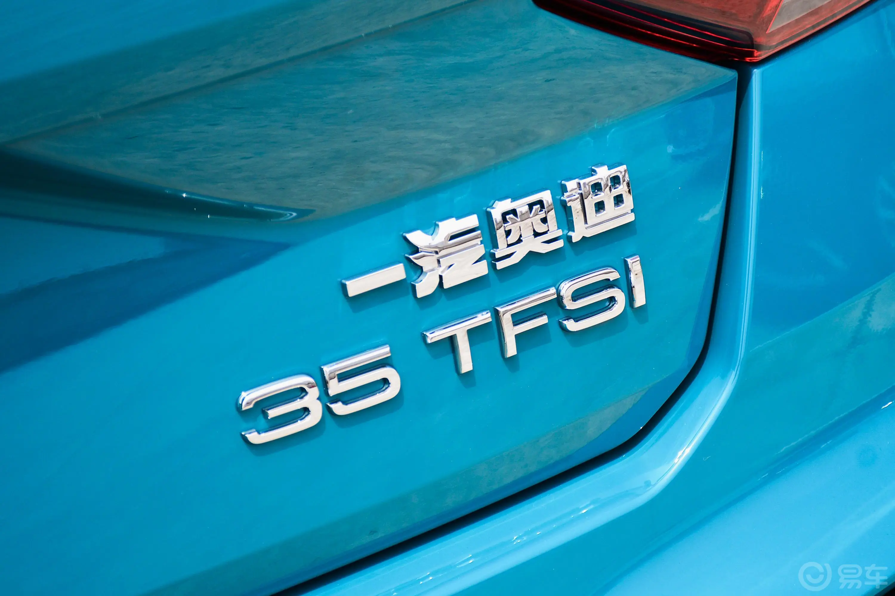 奥迪Q2L35 TFSI 时尚动感型外观细节