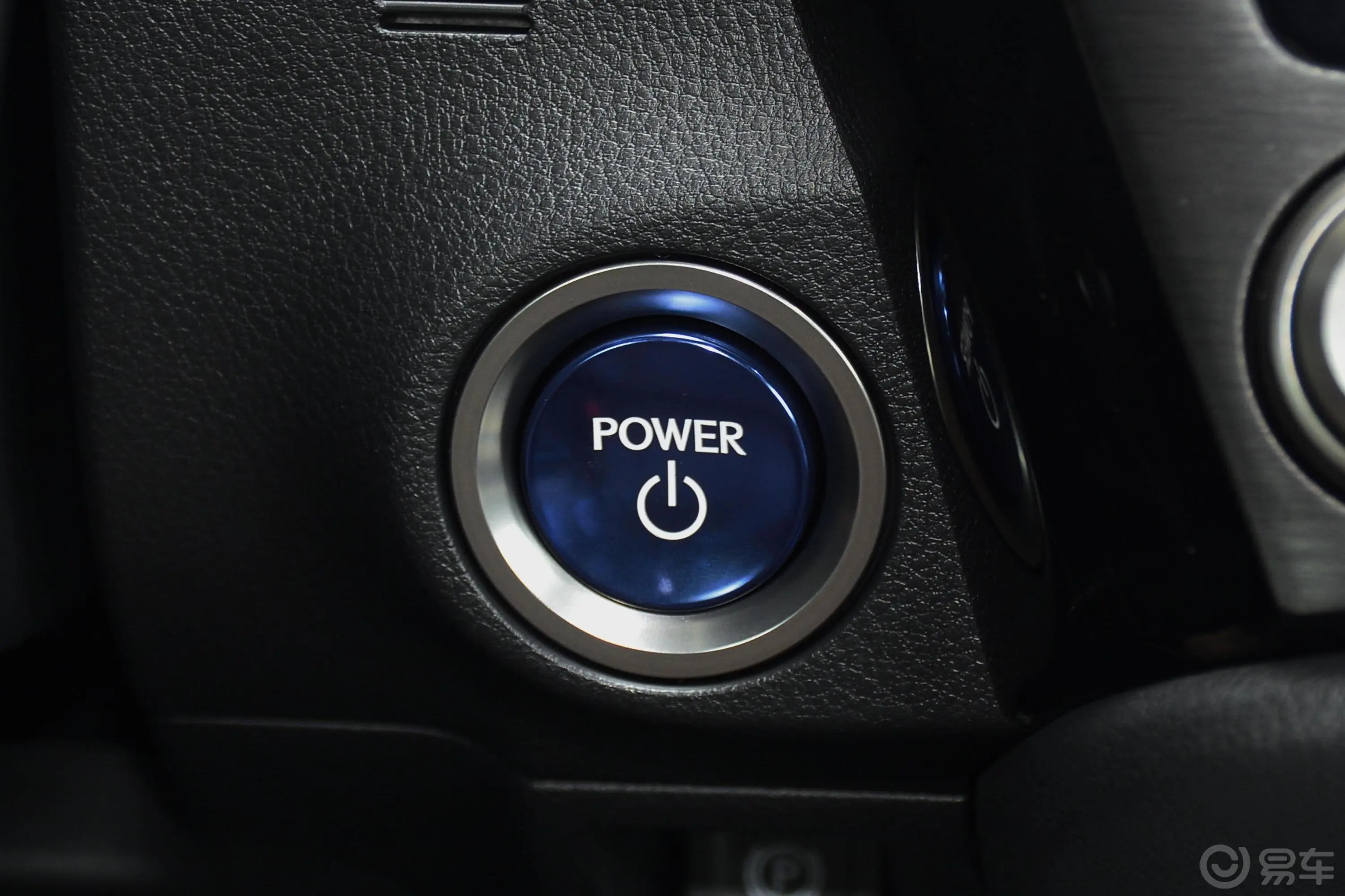 雷克萨斯ES300h 尊享版钥匙孔或一键启动按键